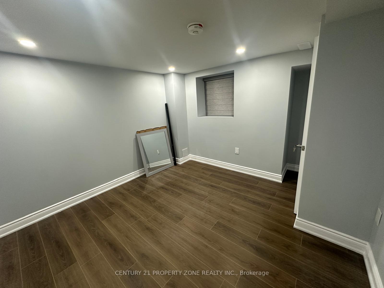 Photo 4 of Unit lower unit, 1394 lobelia Crescent, Milton, Walker — HOMEH