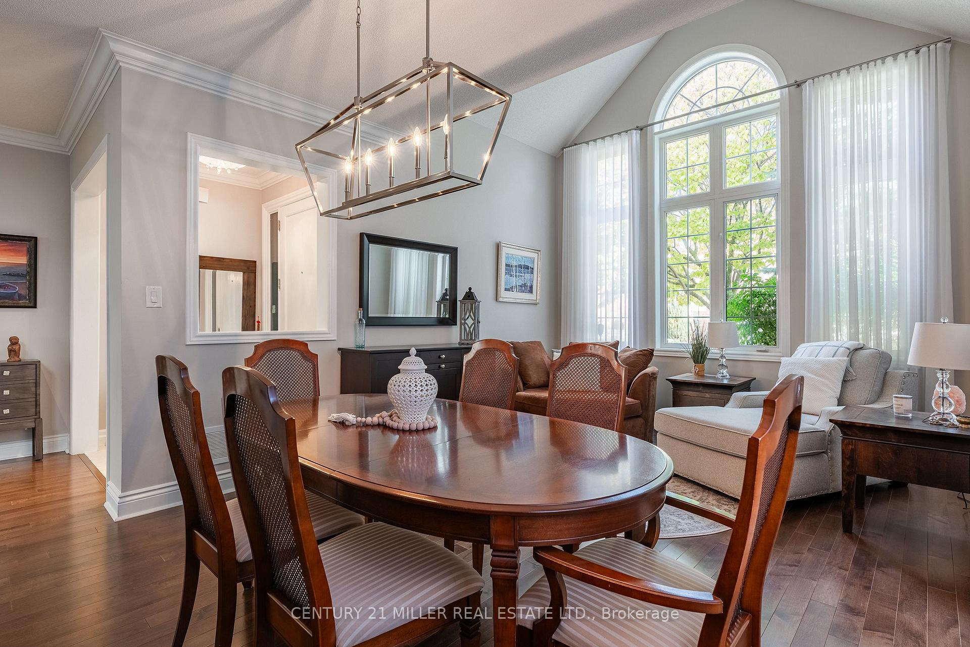 Photo 6 of 2124 Blackforest Crescent, Oakville, Westmount — HOMEH