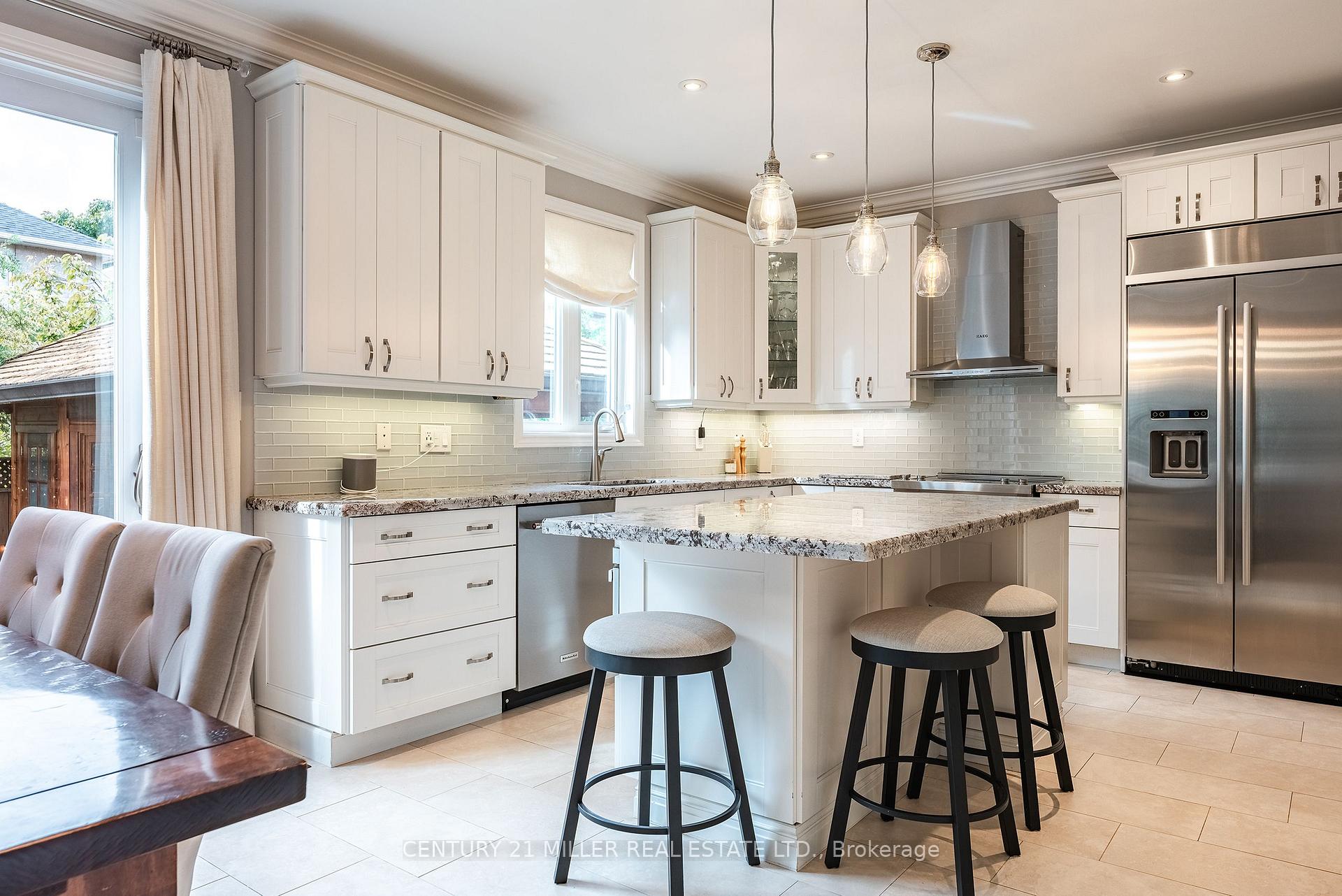 Photo 9 of 2124 Blackforest Crescent, Oakville, Westmount — HOMEH
