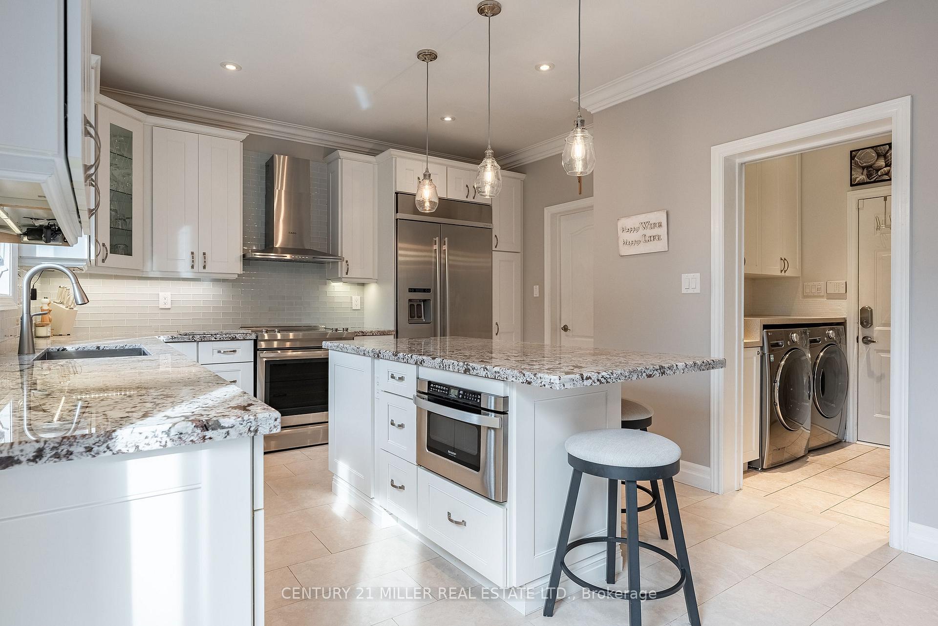 Photo 10 of 2124 Blackforest Crescent, Oakville, Westmount — HOMEH