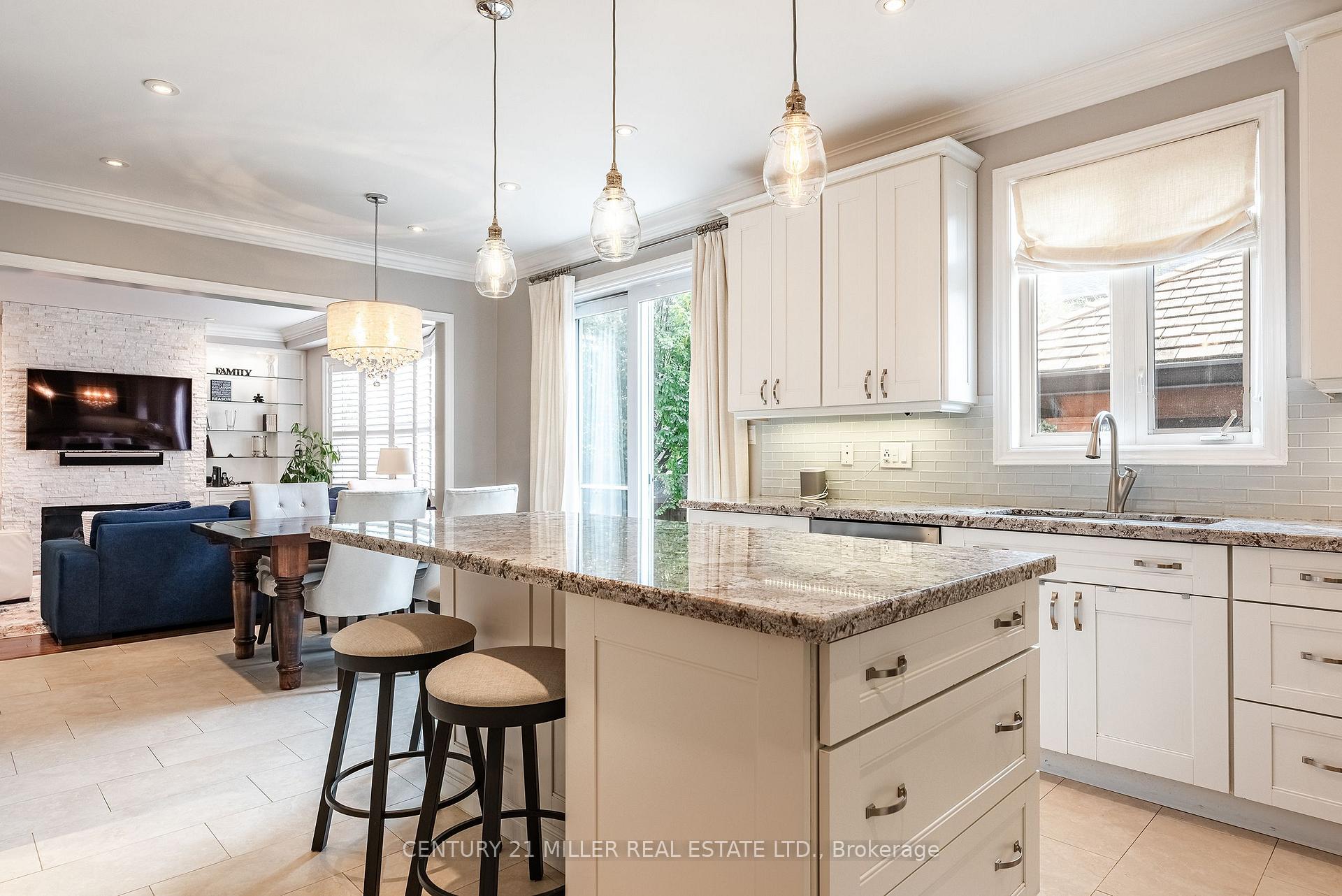 Photo 13 of 2124 Blackforest Crescent, Oakville, Westmount — HOMEH