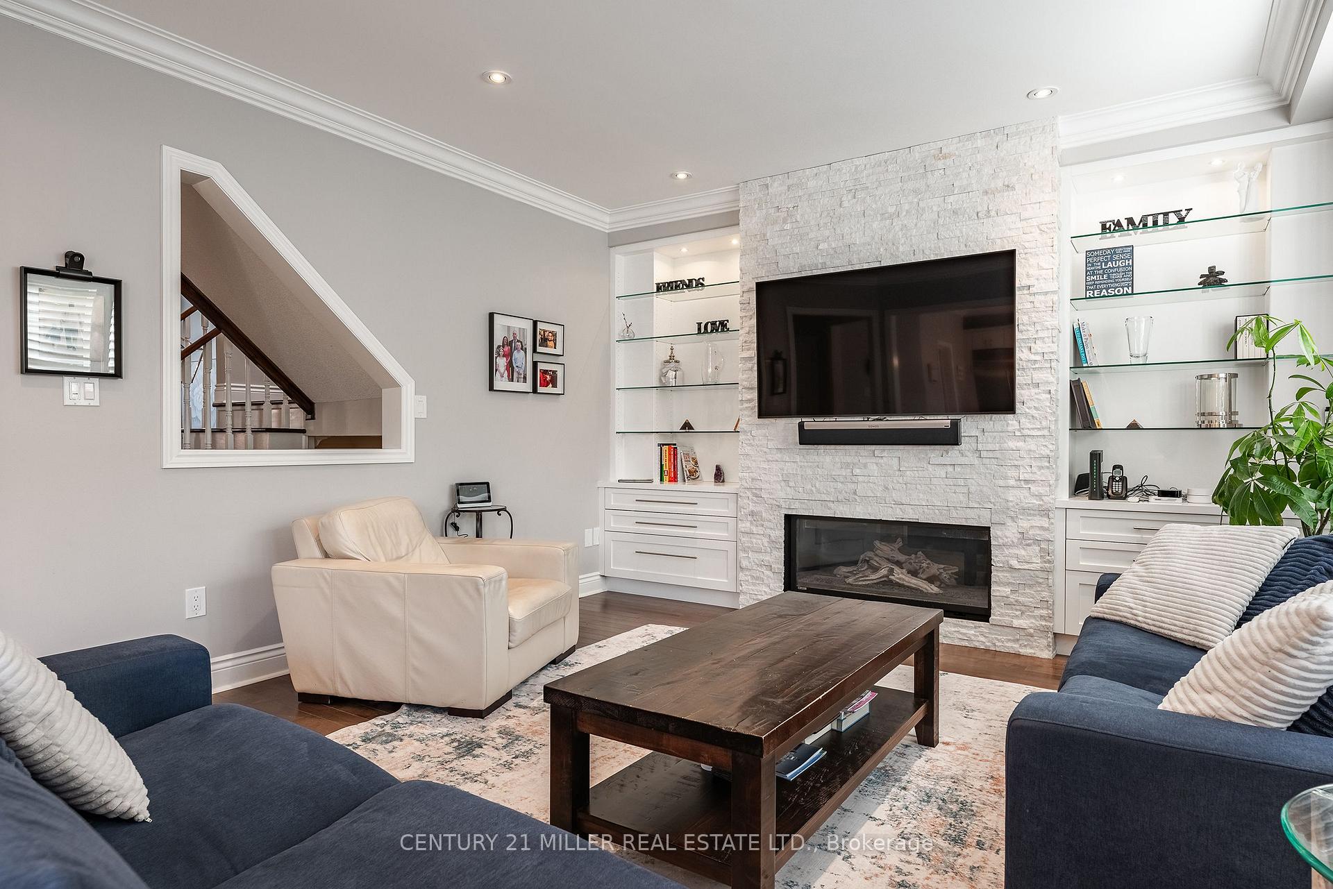 Photo 17 of 2124 Blackforest Crescent, Oakville, Westmount — HOMEH