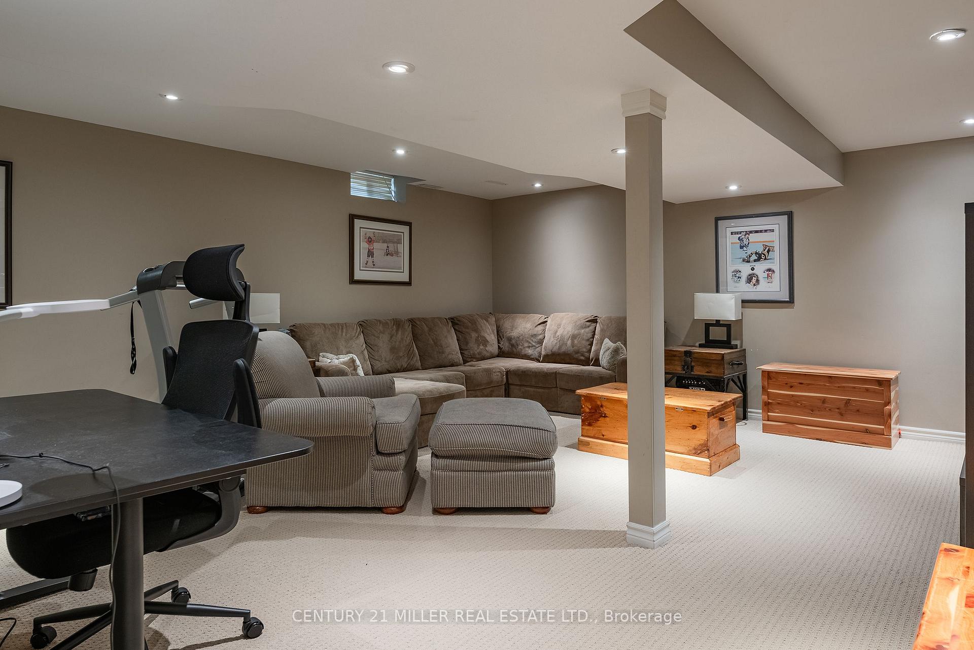Photo 30 of 2124 Blackforest Crescent, Oakville, Westmount — HOMEH