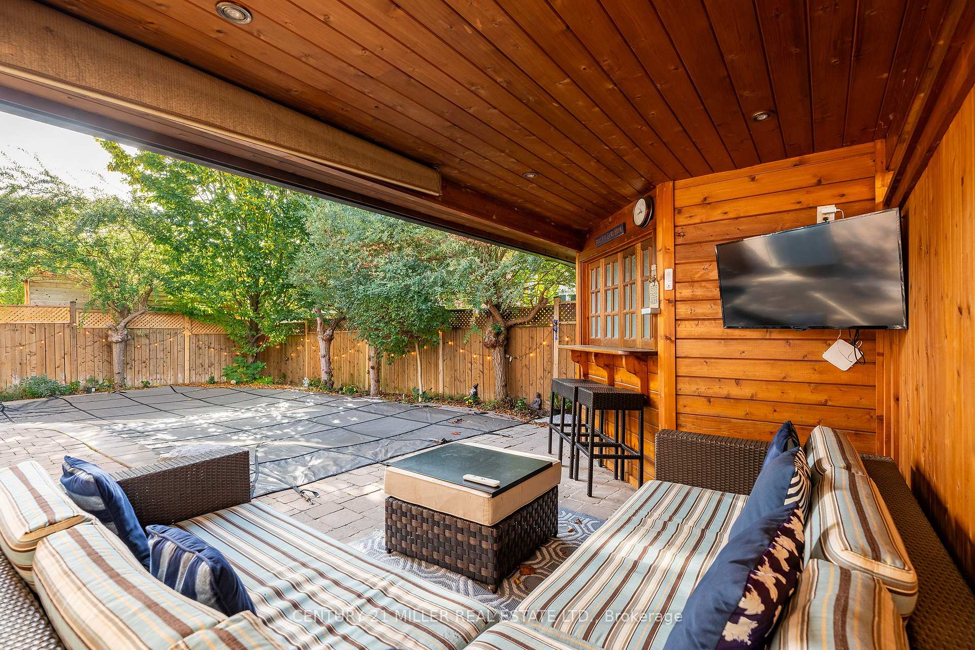 Photo 36 of 2124 Blackforest Crescent, Oakville, Westmount — HOMEH