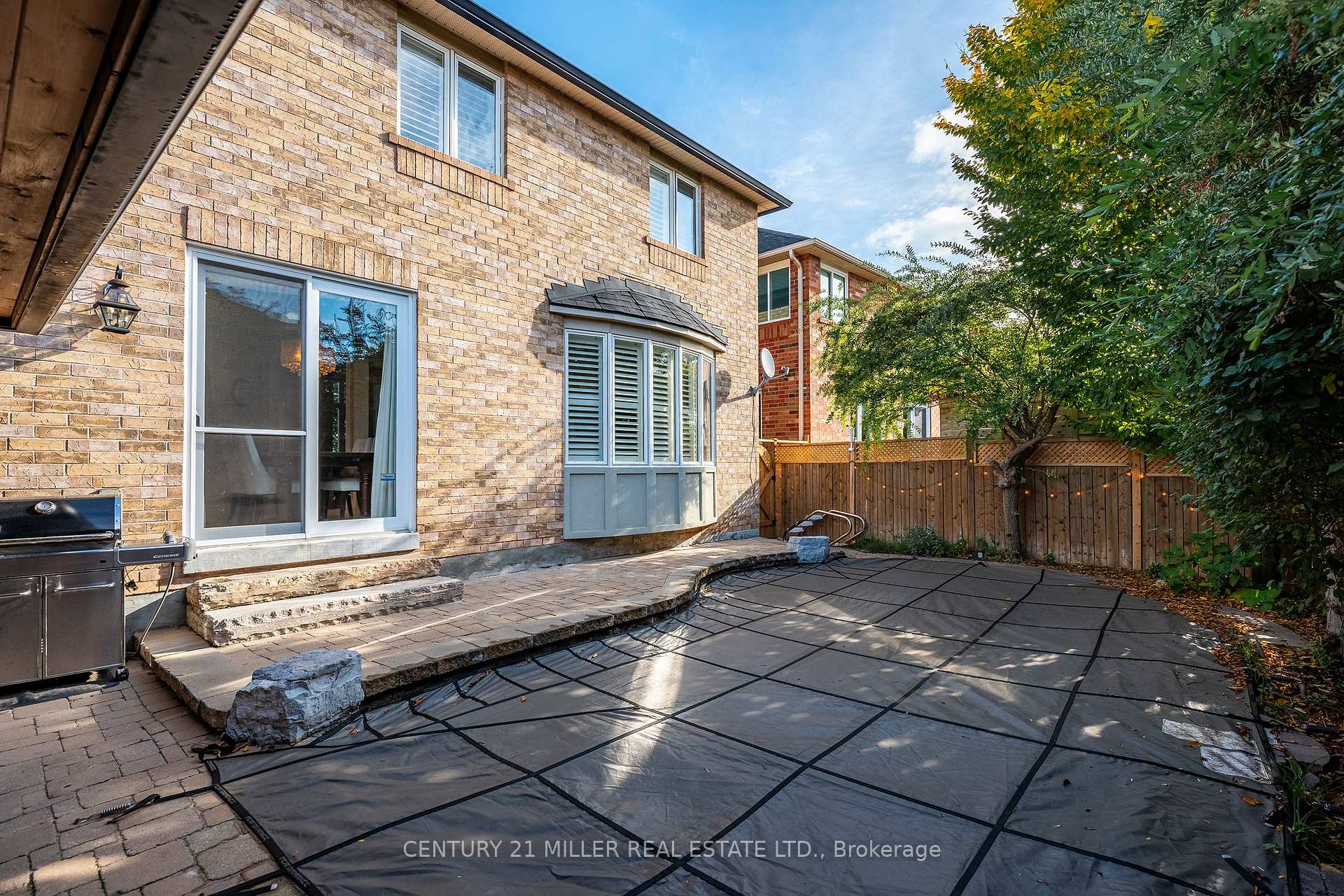 Photo 37 of 2124 Blackforest Crescent, Oakville, Westmount — HOMEH