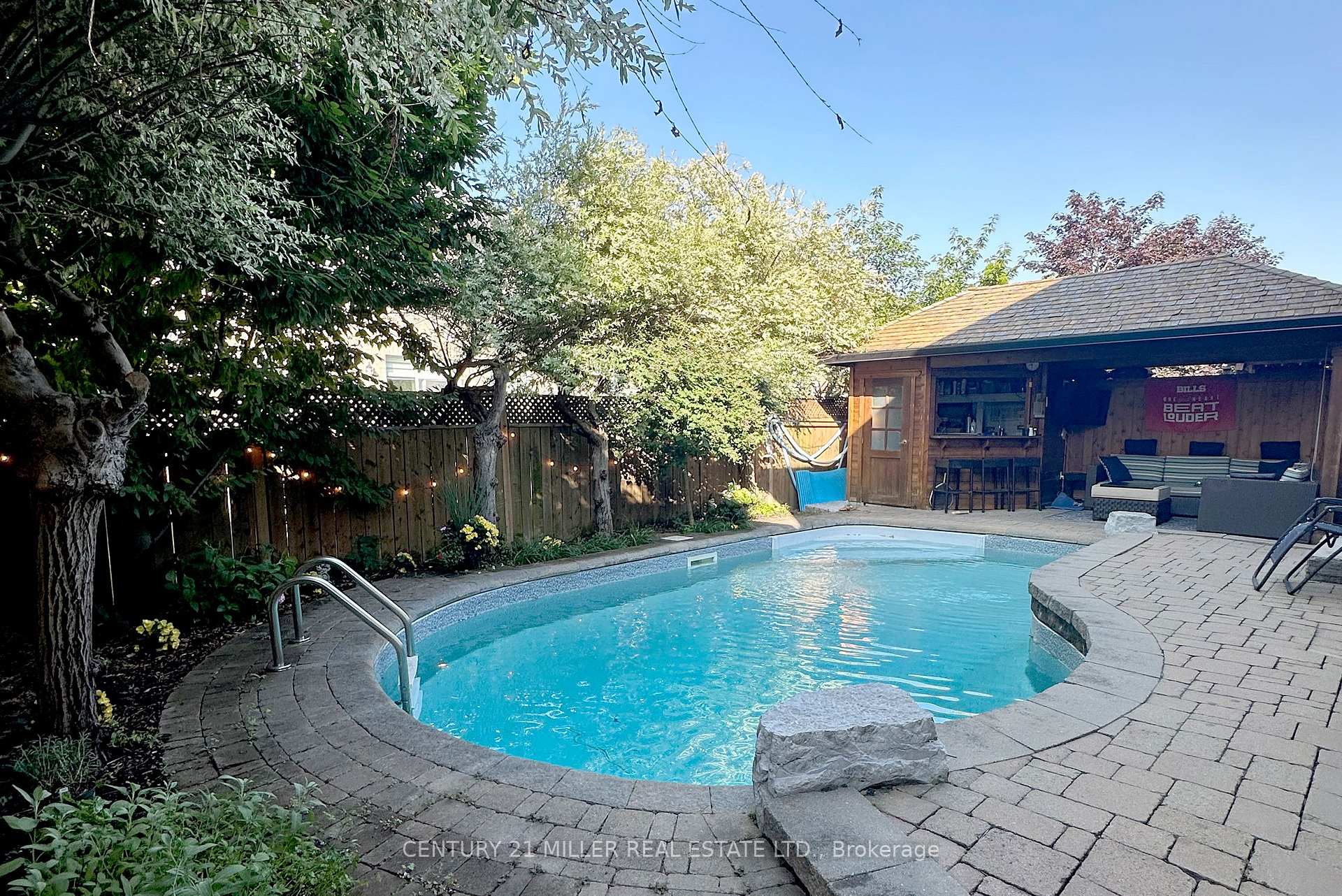 Photo 38 of 2124 Blackforest Crescent, Oakville, Westmount — HOMEH