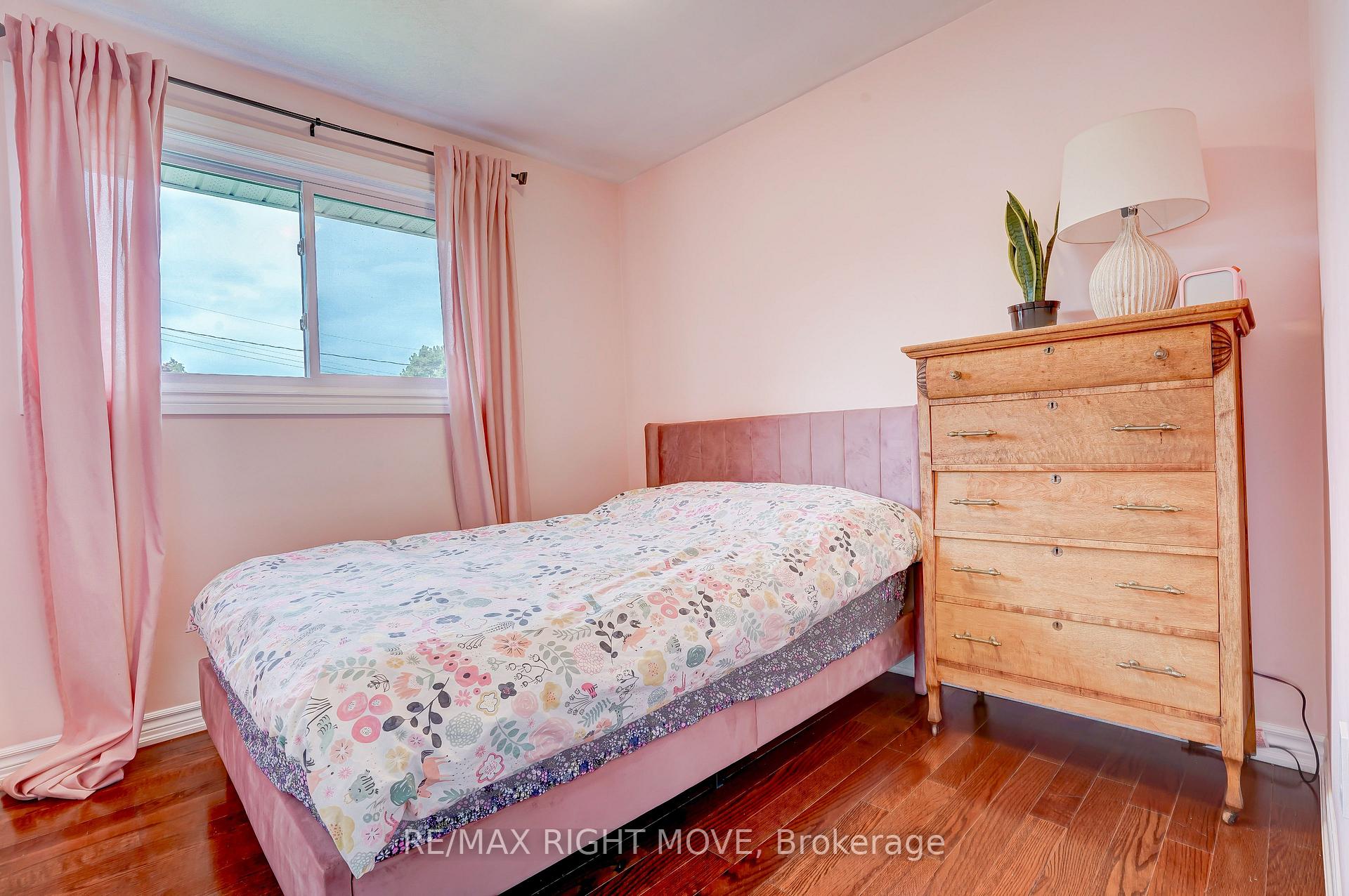 Photo 10 of 43 Galley Avenue, Orillia — HOMEH