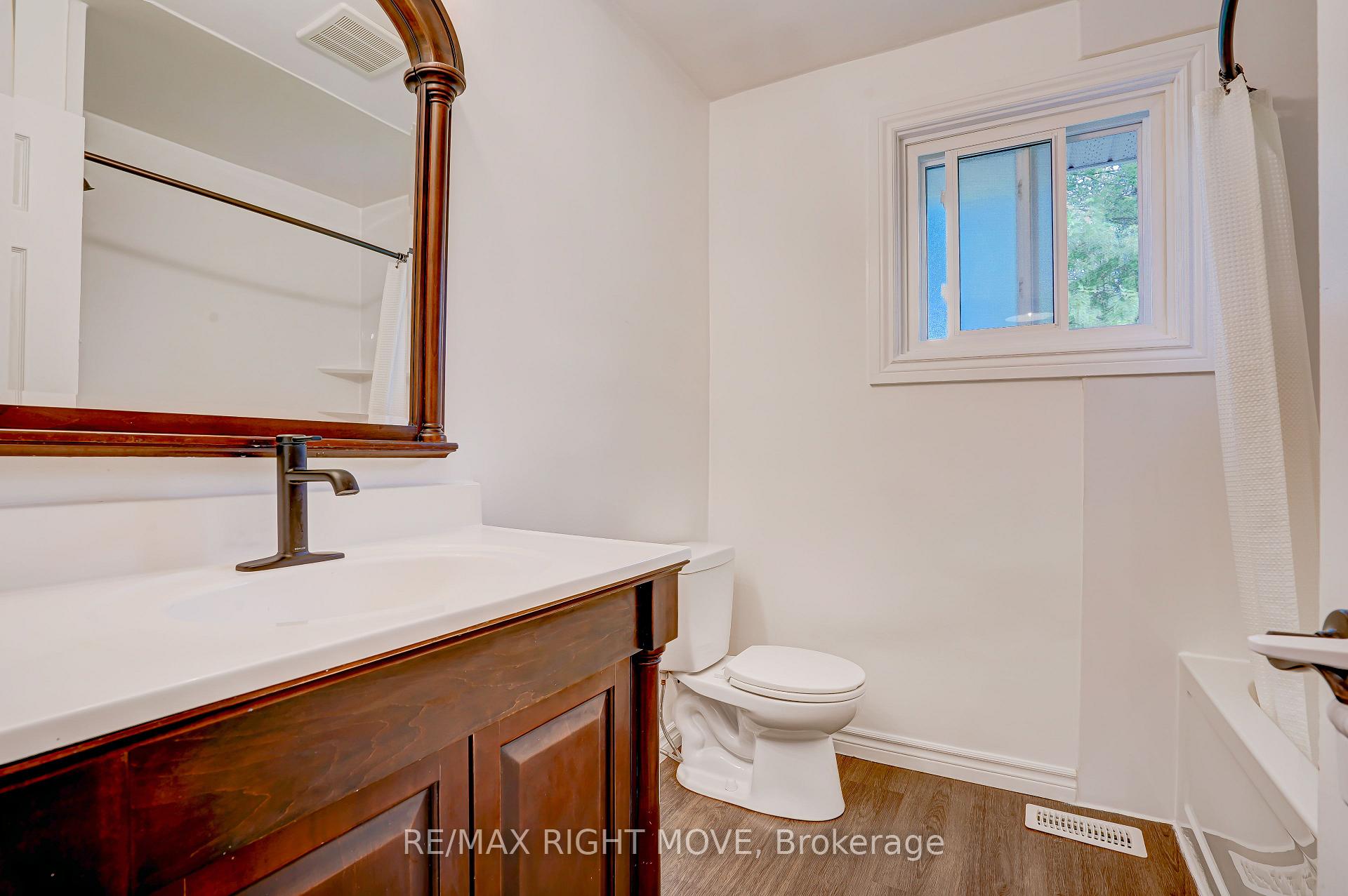 Photo 11 of 43 Galley Avenue, Orillia — HOMEH