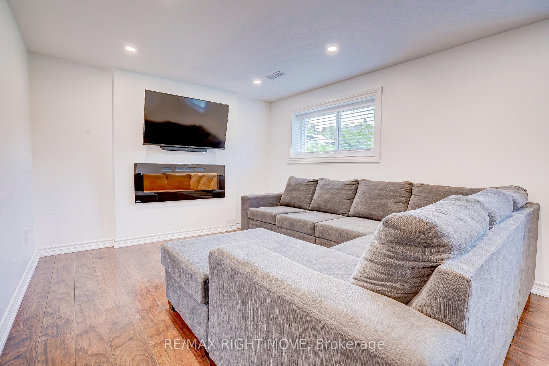 Photo 13 of 43 Galley Avenue, Orillia — HOMEH