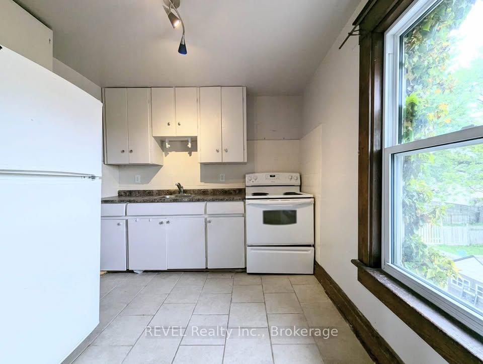 Photo 11 of Unit Unit 2, 4784 Second Avenue, Niagara Falls, Cherrywood — HOMEH