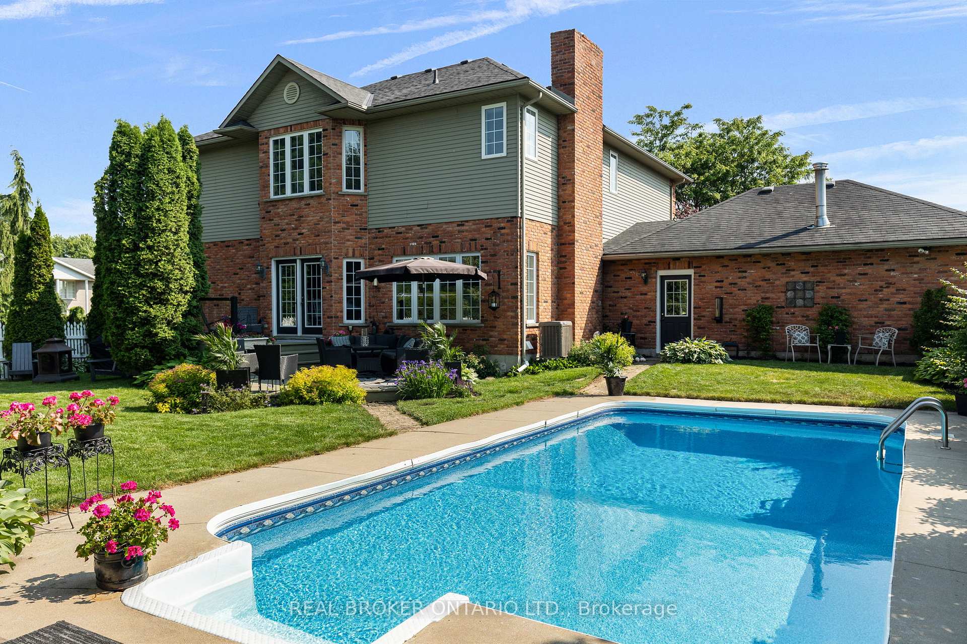 Photo 2 of 8670 Crayton Court, North Perth, Wallace — HOMEH