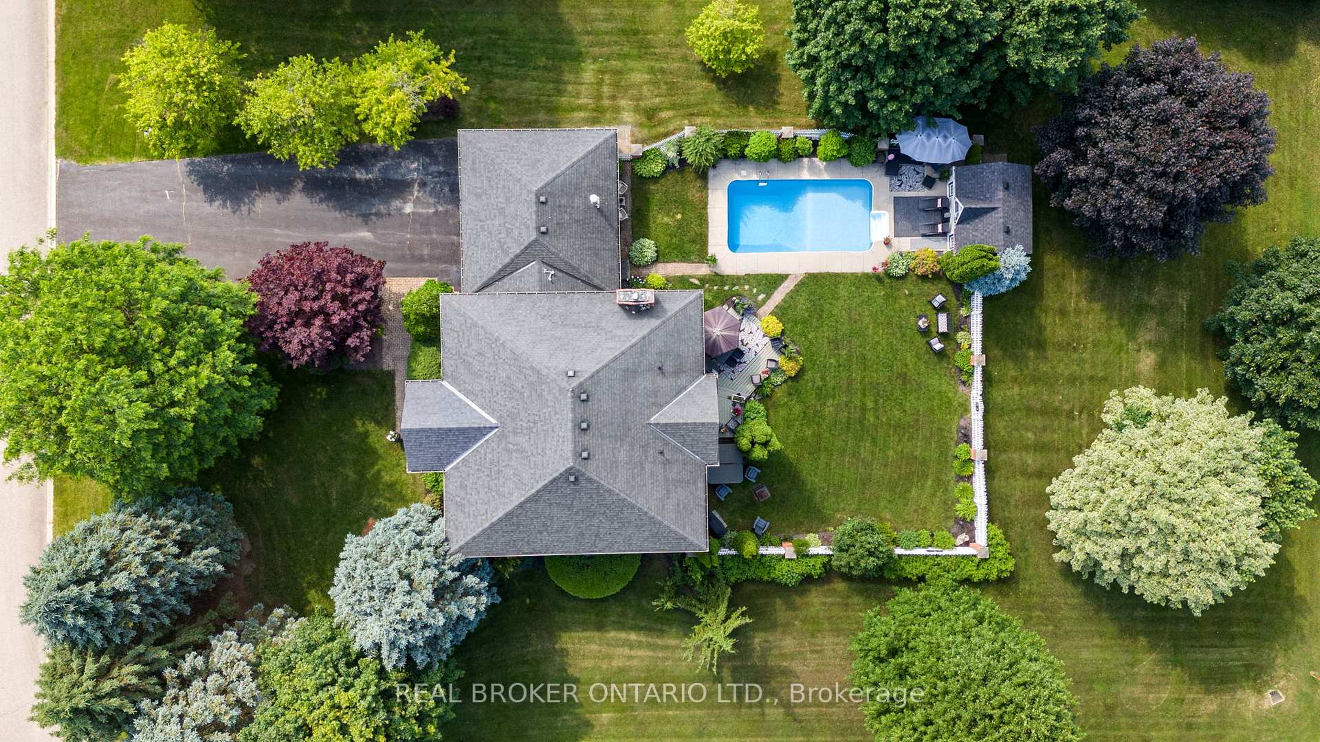 Photo 4 of 8670 Crayton Court, North Perth, Wallace — HOMEH