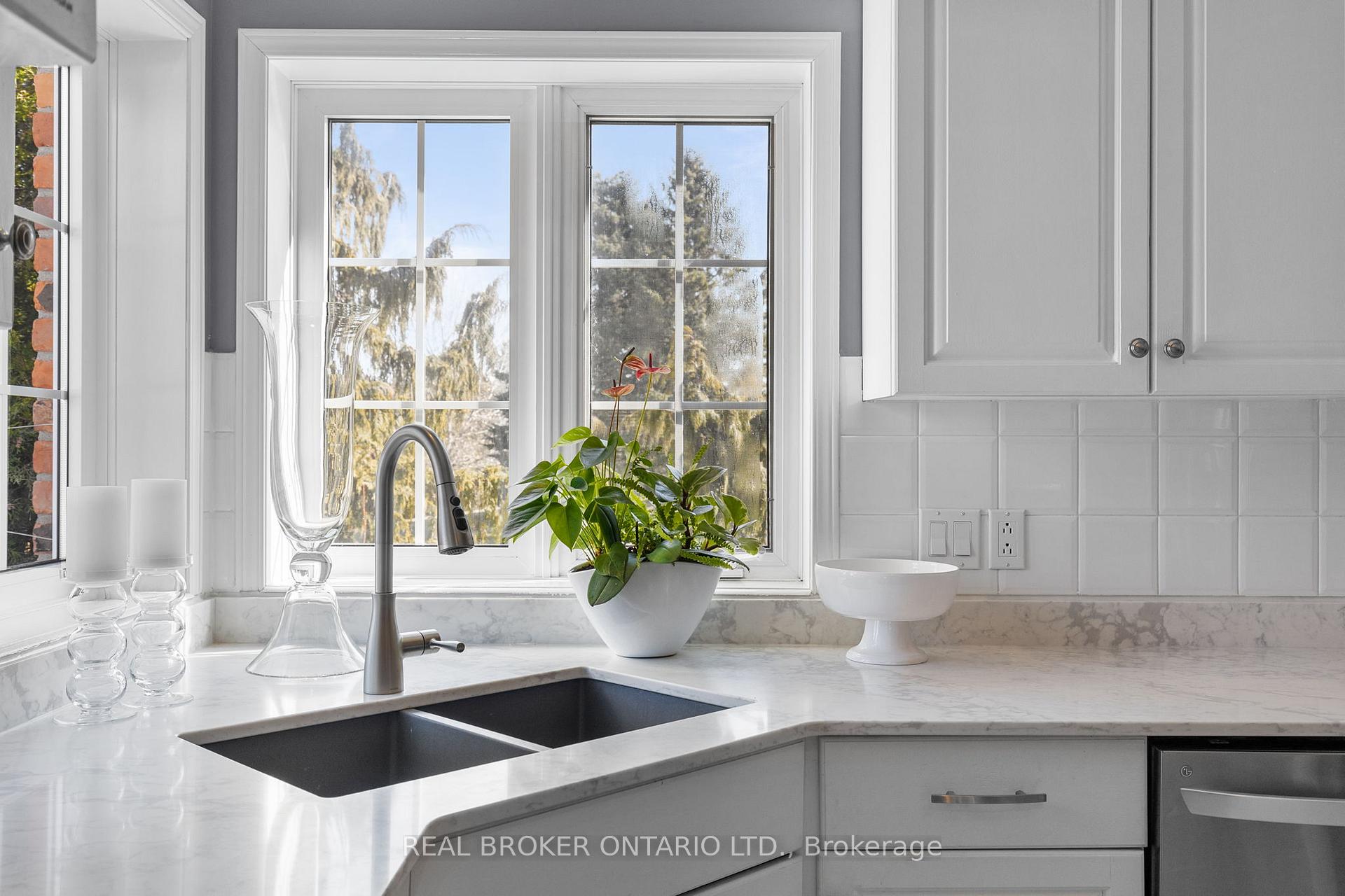 Photo 8 of 8670 Crayton Court, North Perth, Wallace — HOMEH