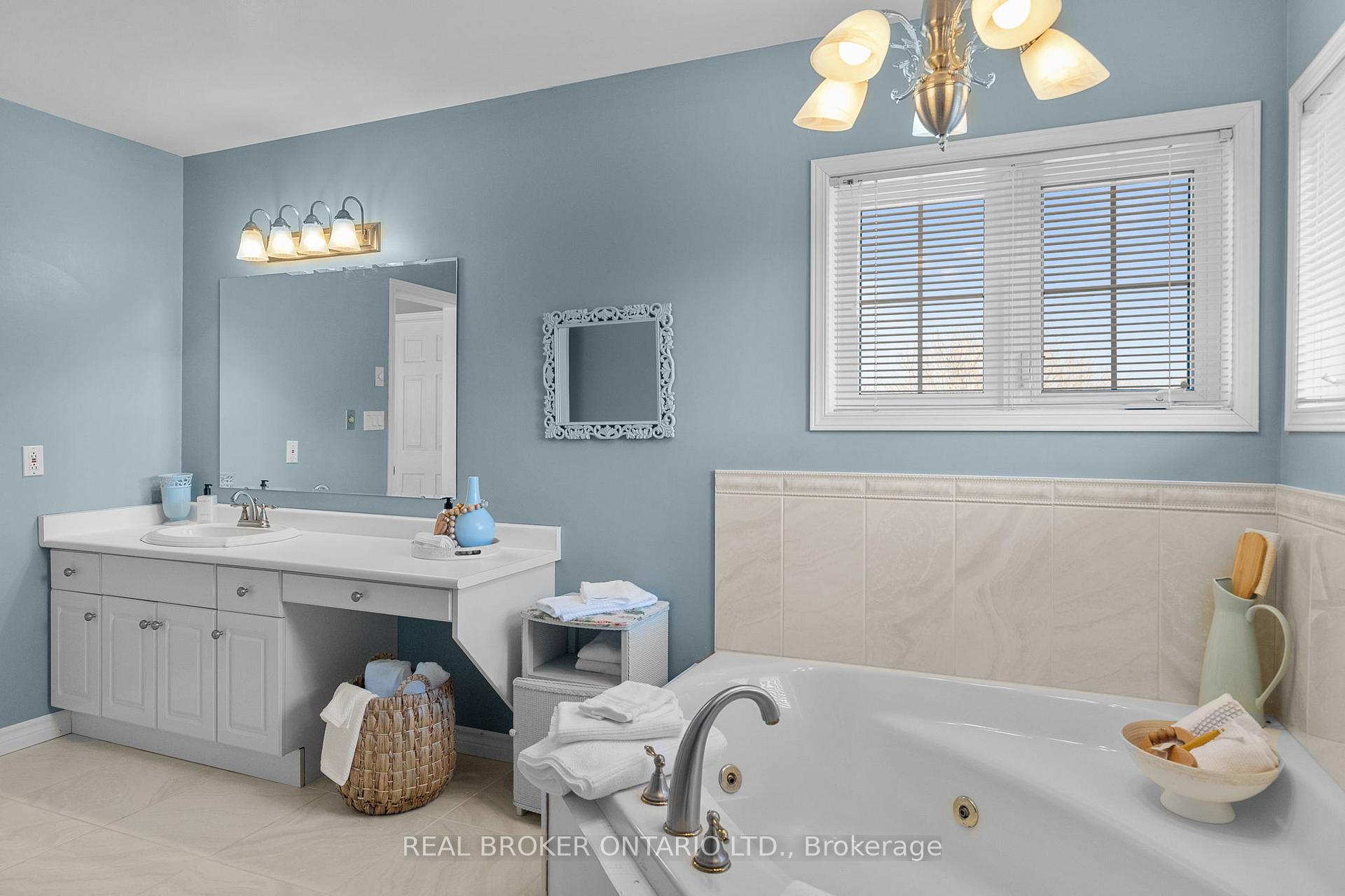Photo 25 of 8670 Crayton Court, North Perth, Wallace — HOMEH