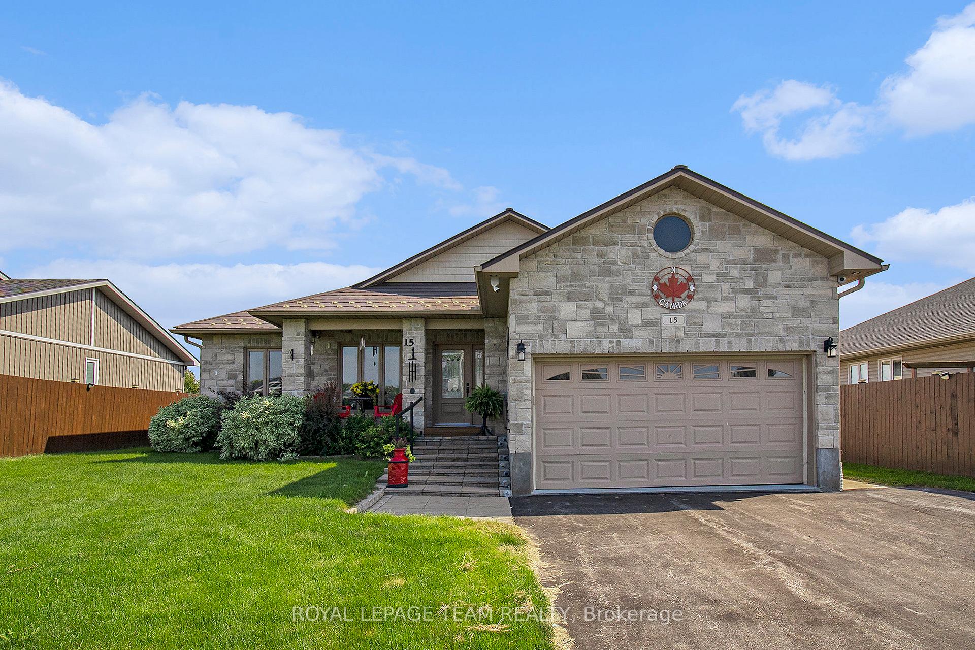 Photo 1 of 15 Wintonia Drive, North Dundas, Winchester — HOMEH