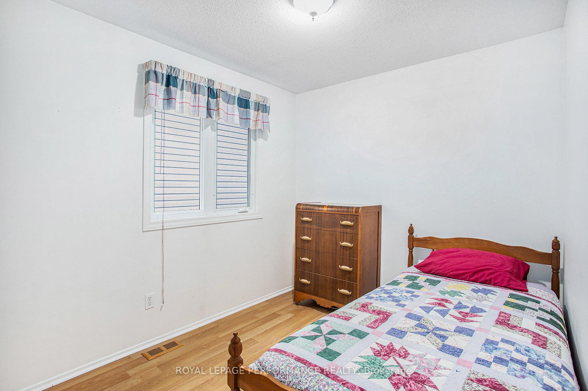 Photo 27 of 6097 Forestglen Crescent, Ottawa, Chapel Hill — HOMEH