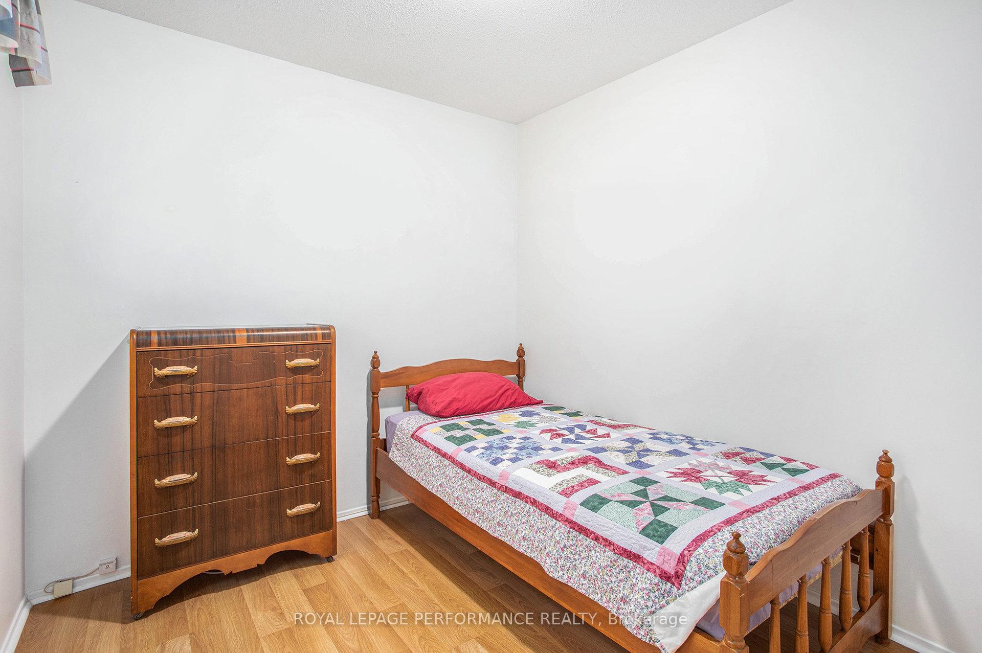 Photo 30 of 6097 Forestglen Crescent, Ottawa, Chapel Hill — HOMEH