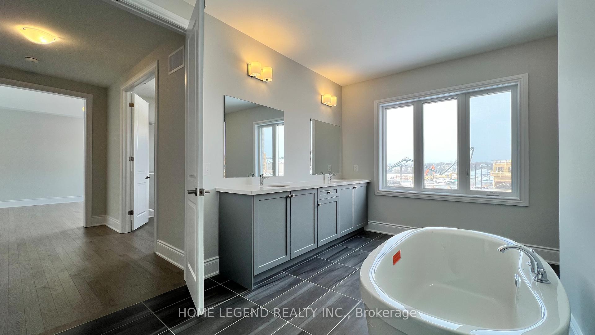 Photo 20 of 24 Meizhou Avenue, Markham, Angus Glen — HOMEH