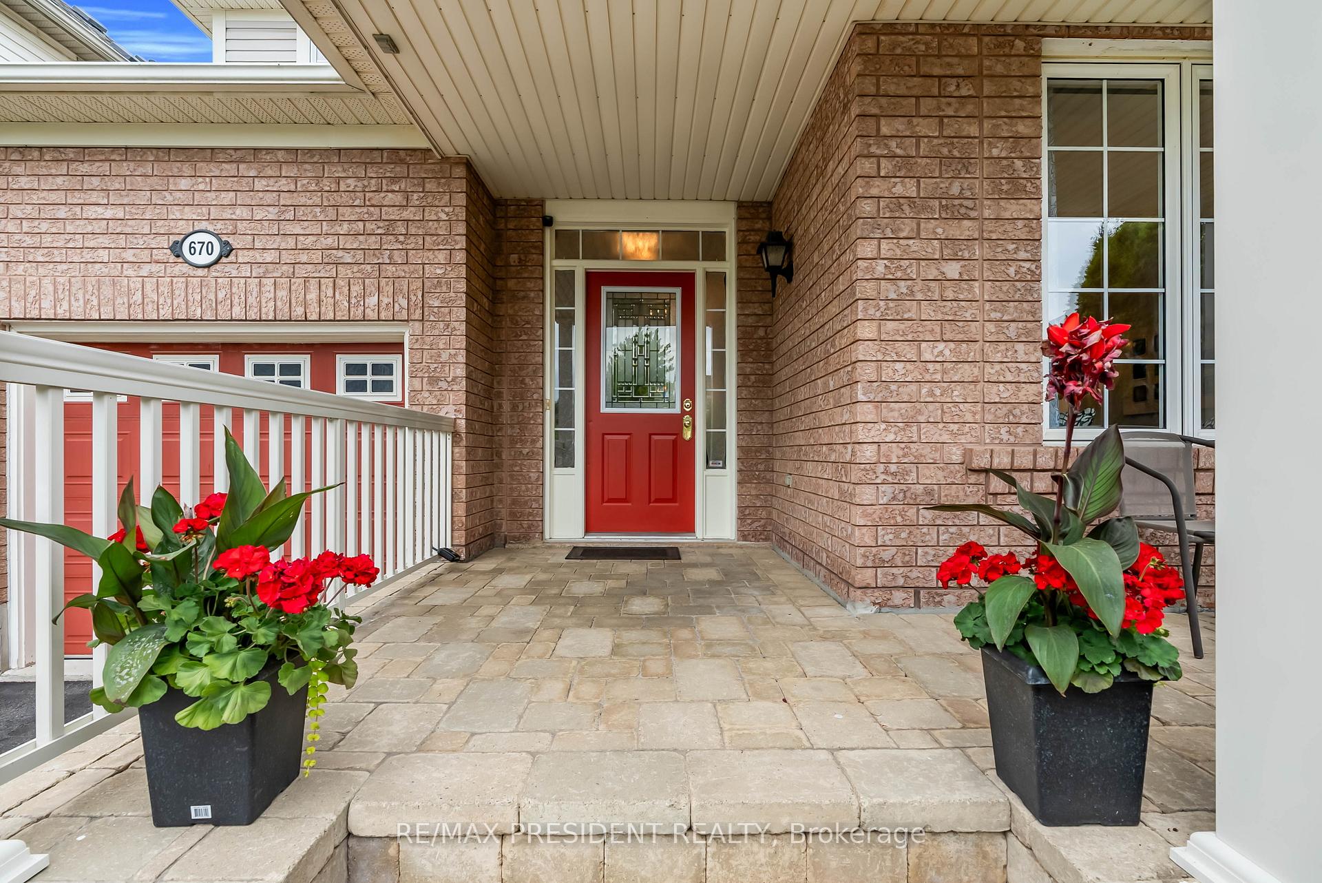 Photo 4 of 670 Irving Terrace, Milton, Beaty — HOMEH