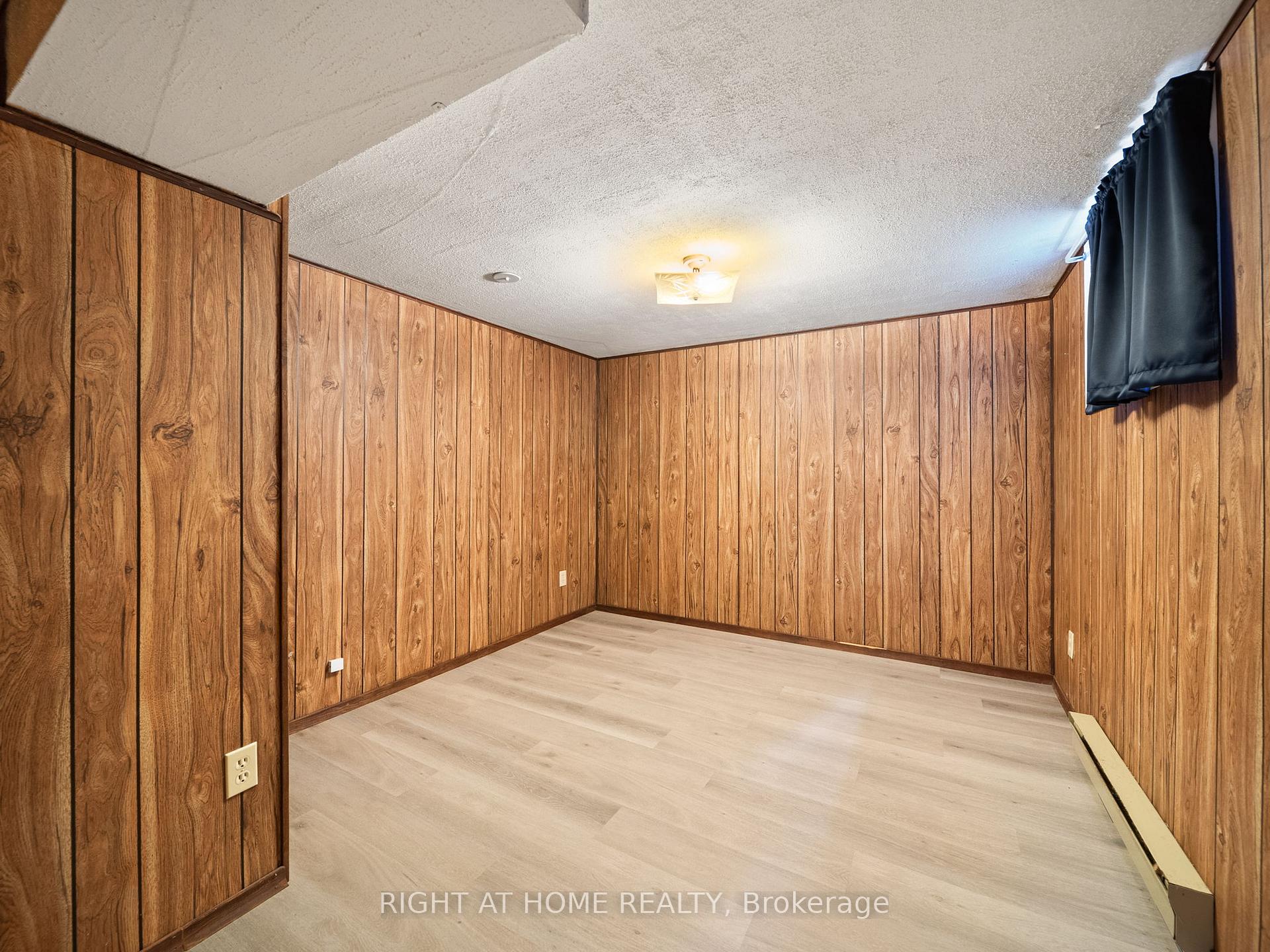 Photo 20 of 52 Elmer Avenue, Orillia — HOMEH