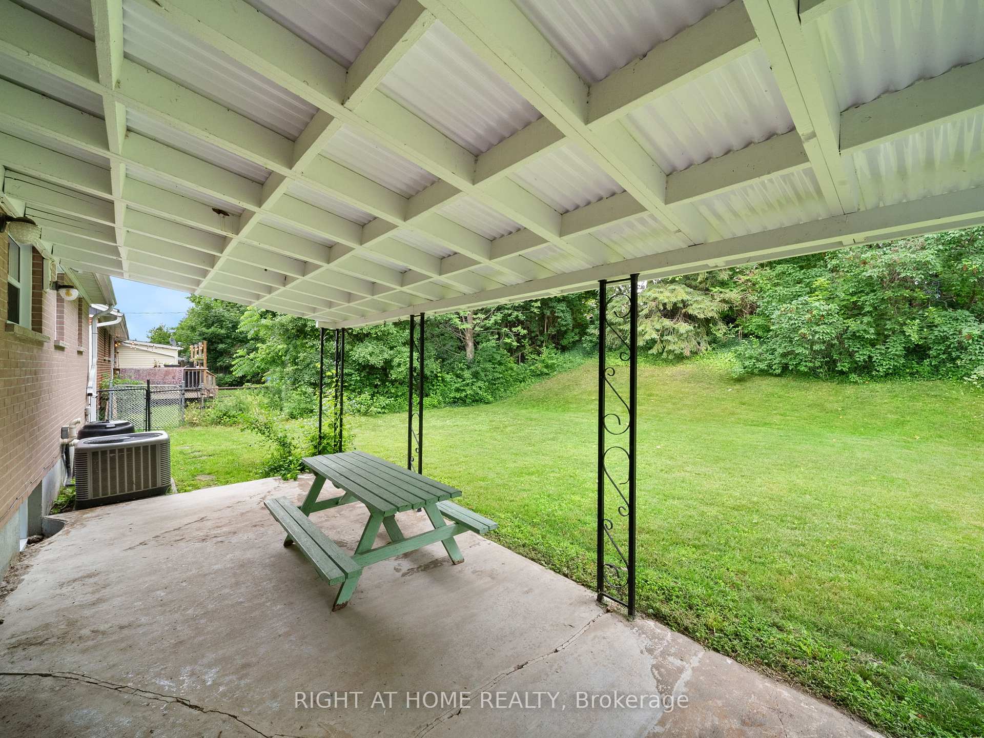 Photo 25 of 52 Elmer Avenue, Orillia — HOMEH