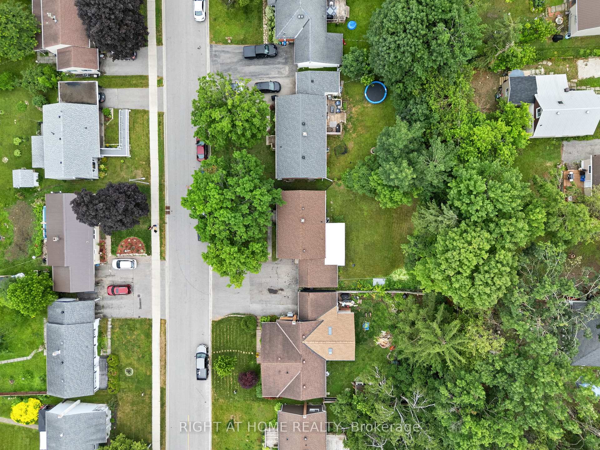 Photo 26 of 52 Elmer Avenue, Orillia — HOMEH