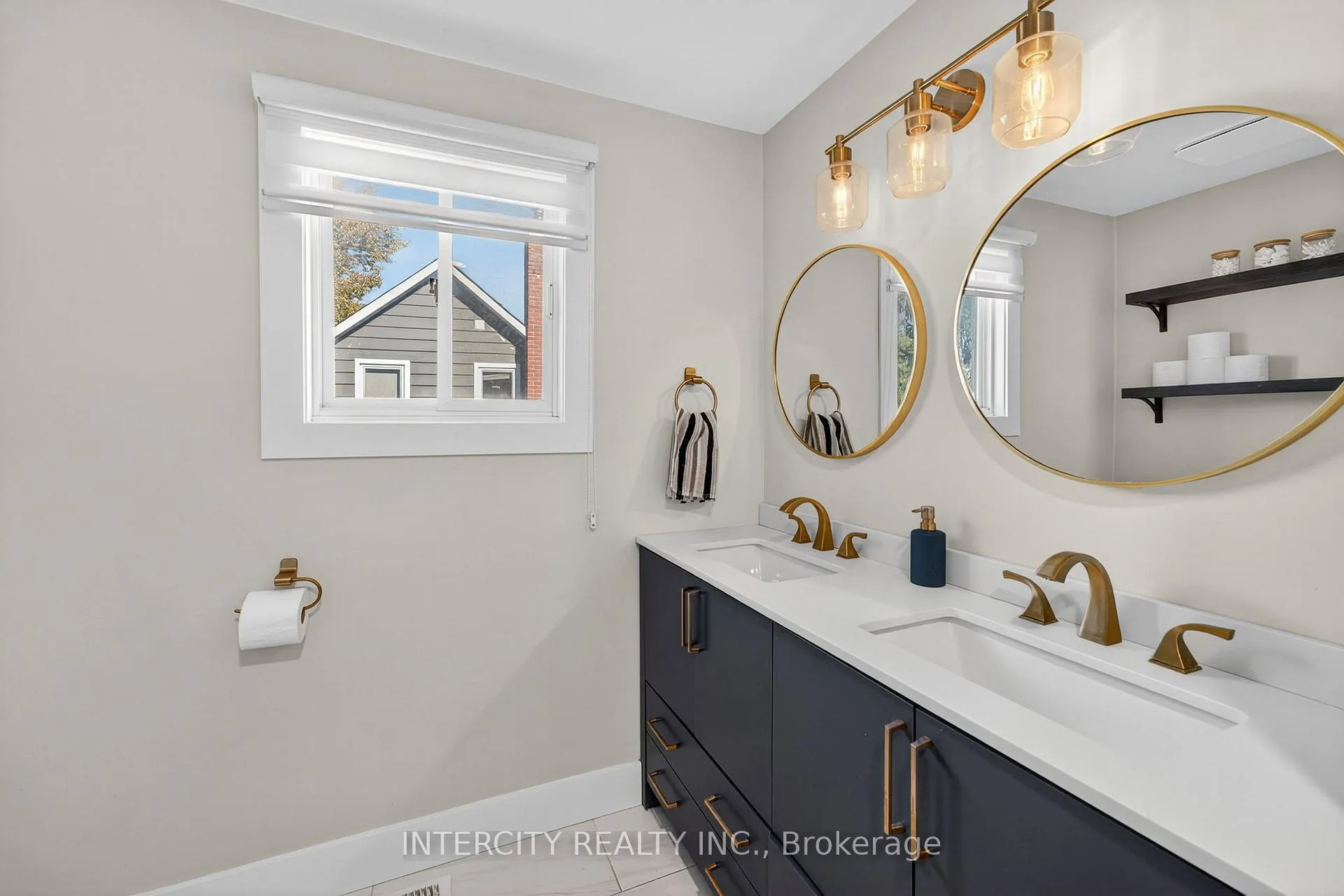 Photo 25 of 107 Albert Street E, New Tecumseth, Alliston — HOMEH