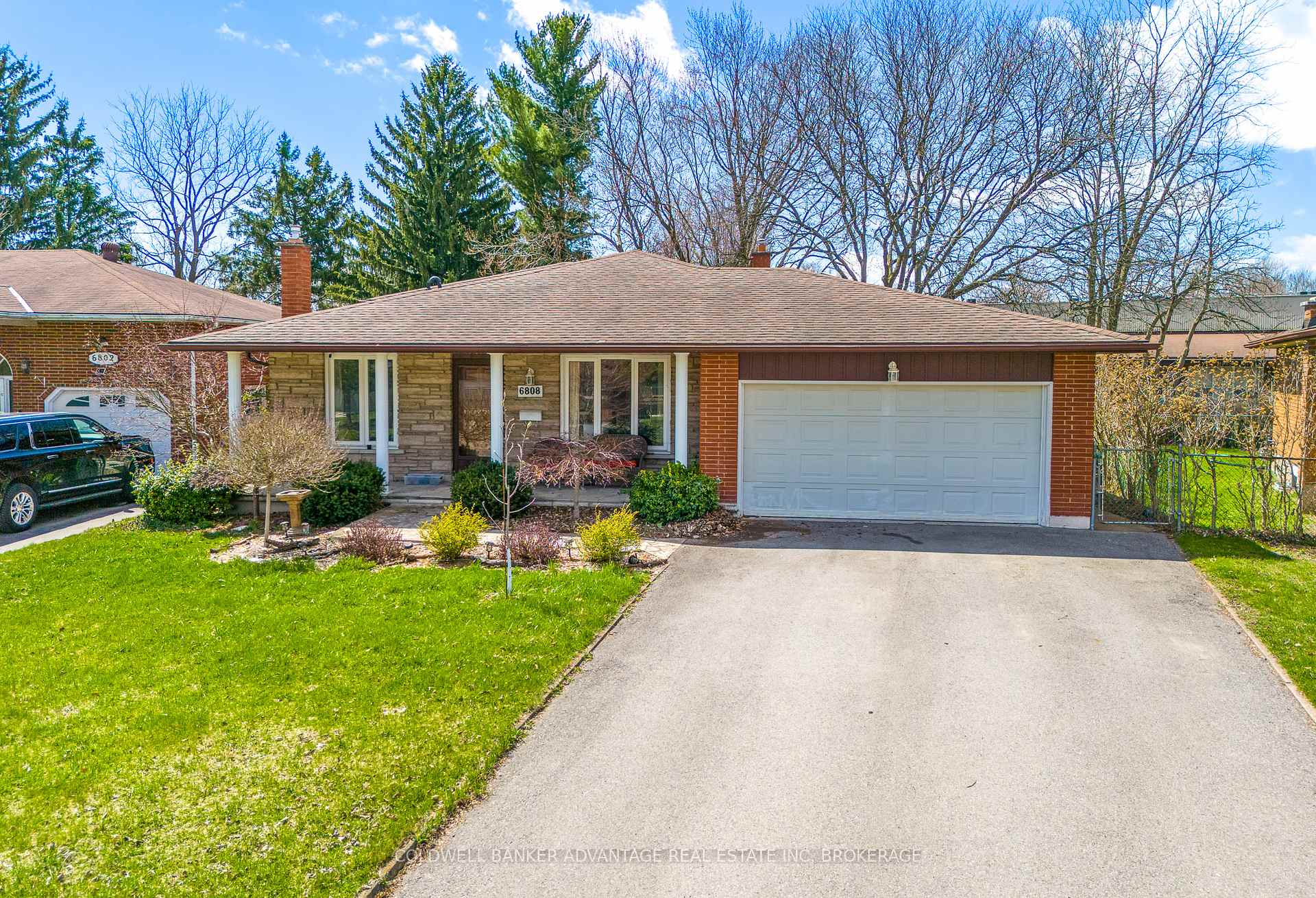 Front of 6808 Corwin Crescent