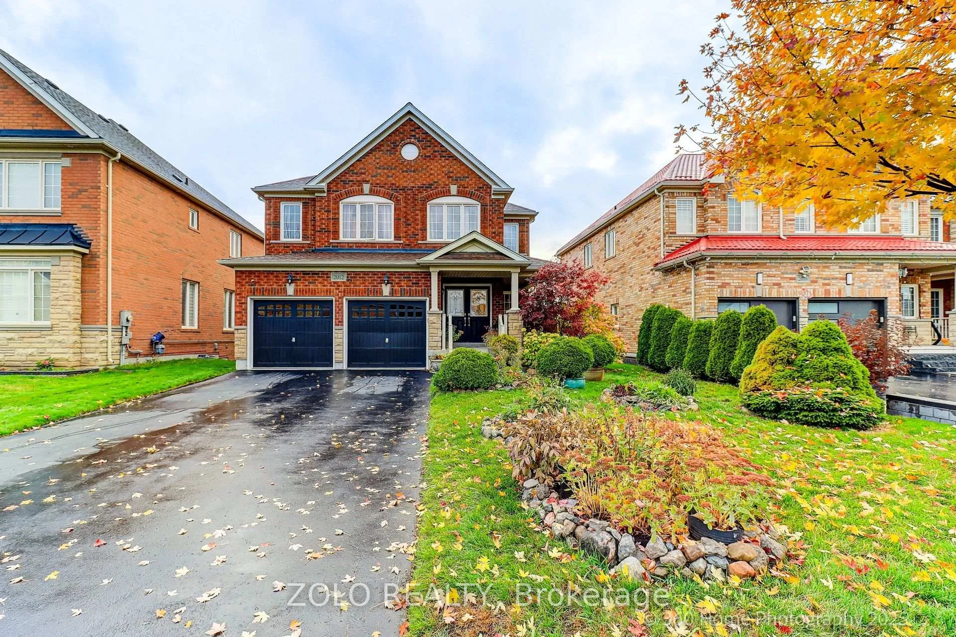 Photo 2 of 2012 Queensbury Drive, Oshawa, Taunton — HOMEH