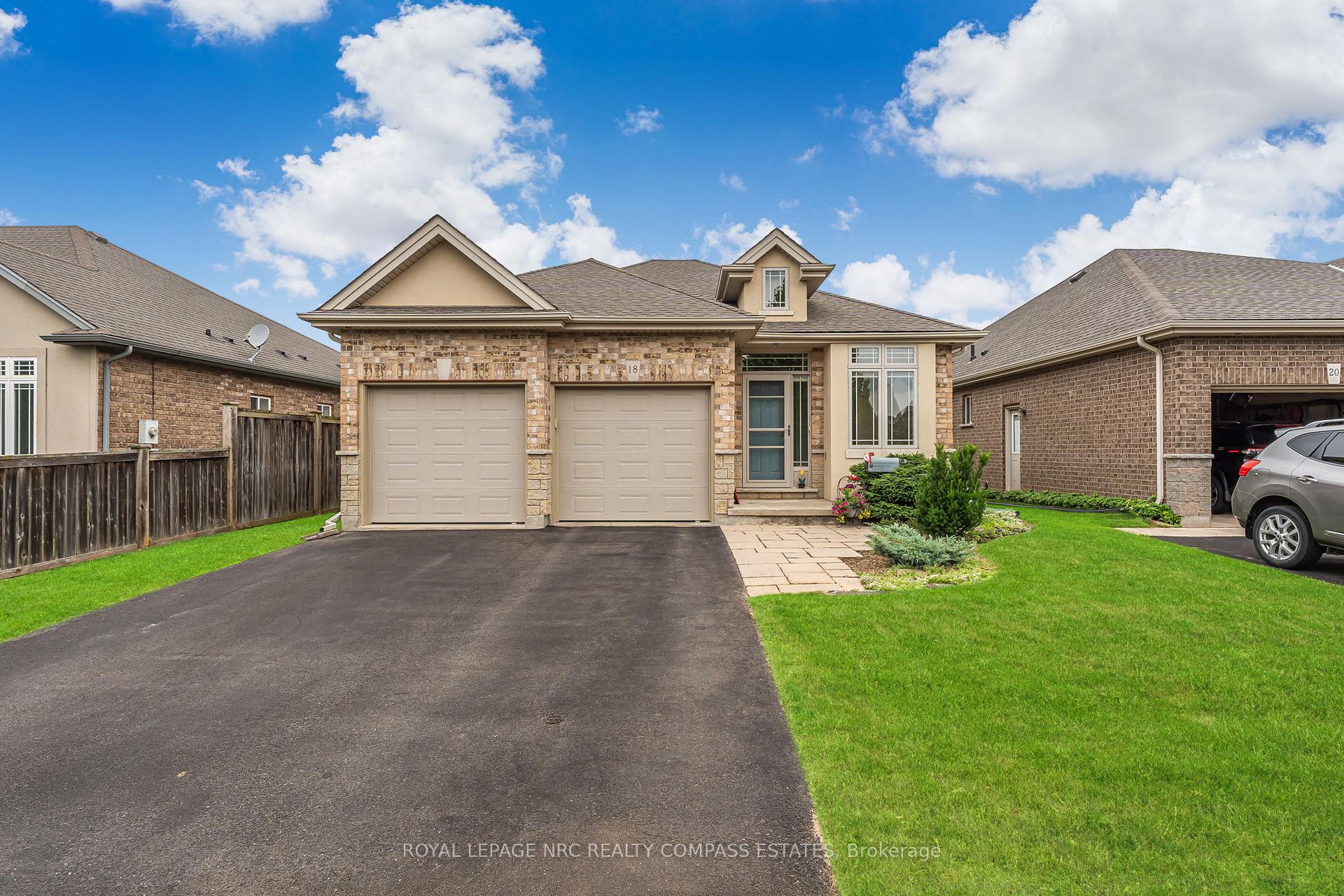 Photo 2 of 18 Willson Crossing, Pelham, Fonthill — HOMEH