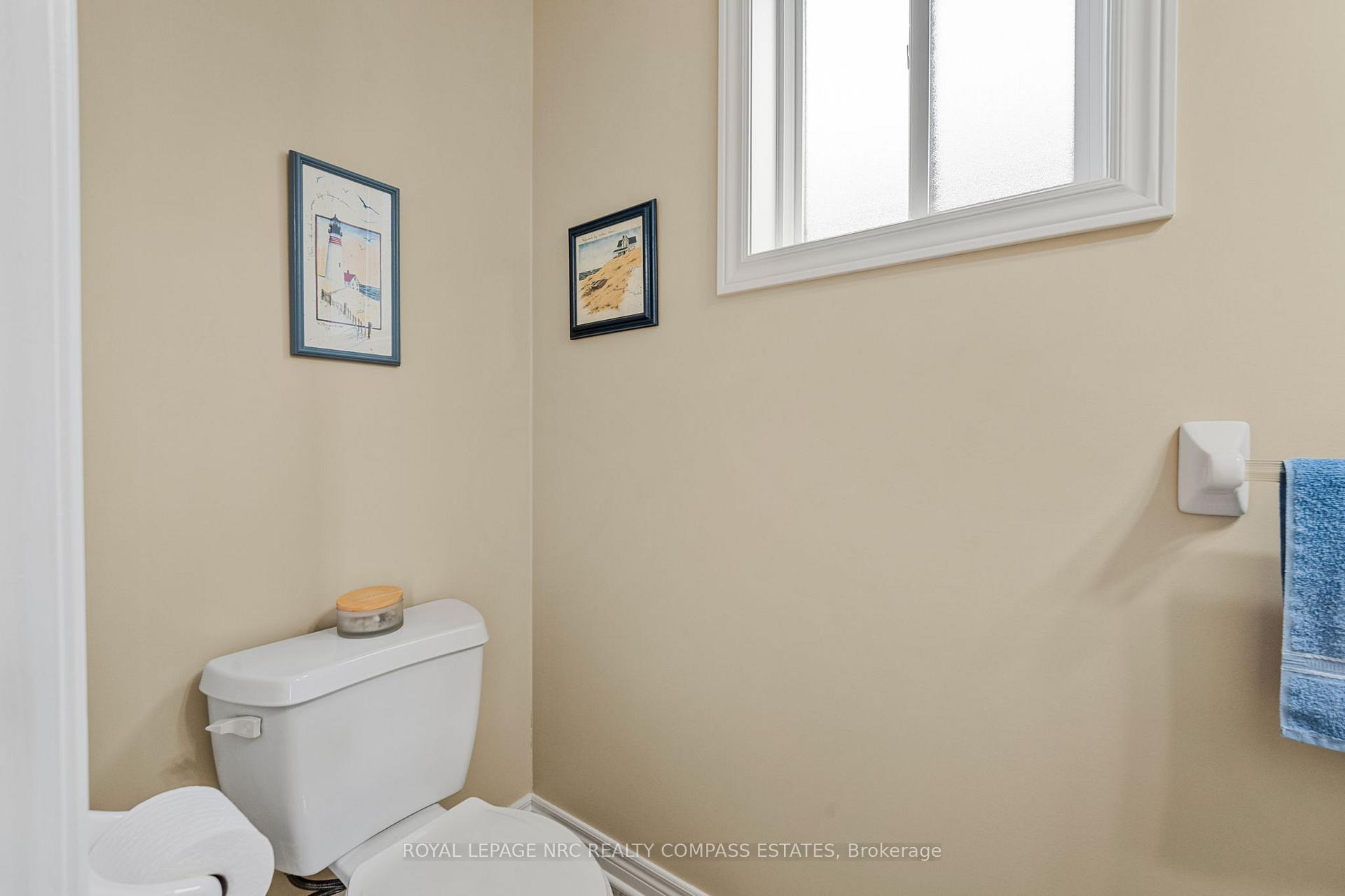 Photo 10 of 18 Willson Crossing, Pelham, Fonthill — HOMEH