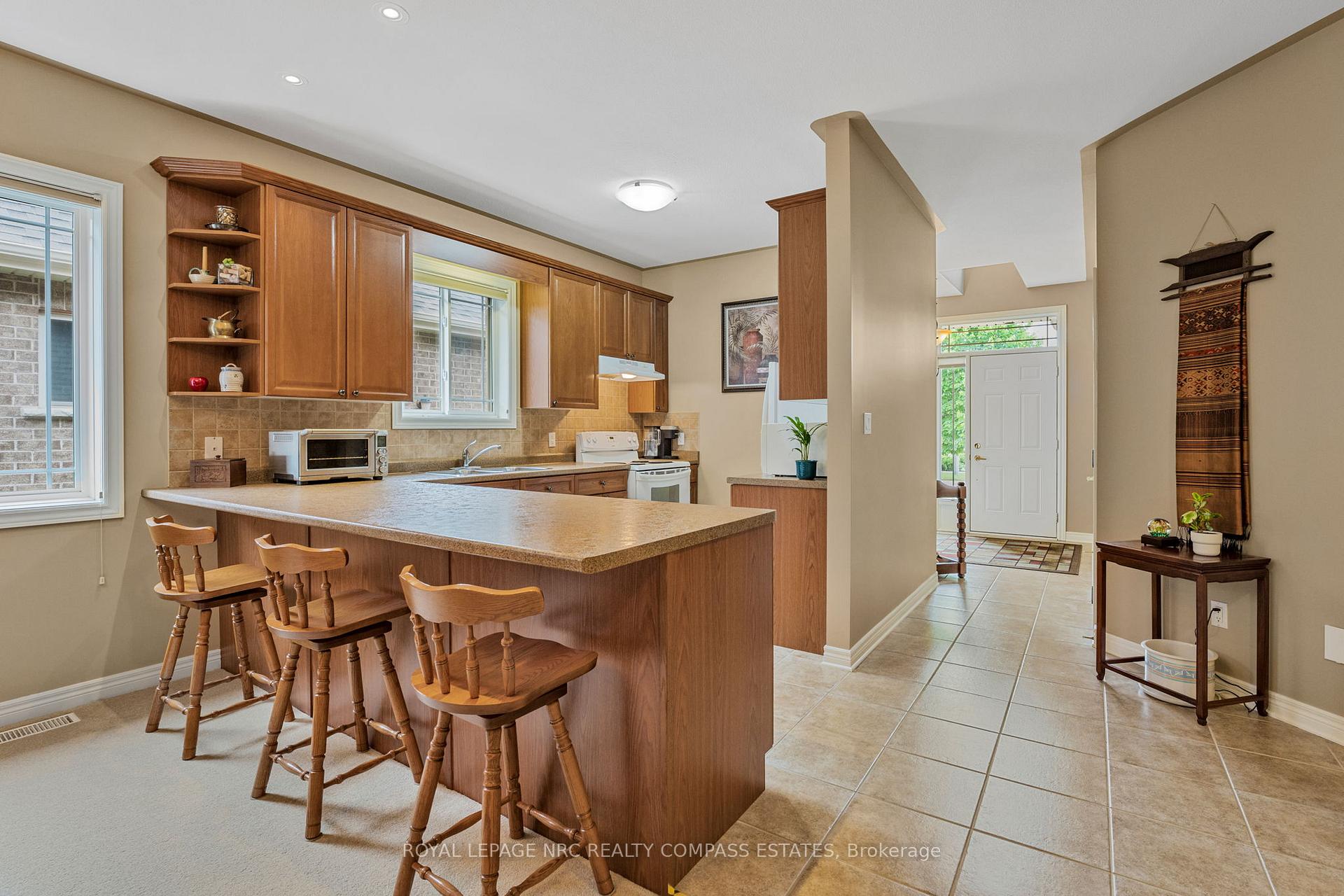 Photo 13 of 18 Willson Crossing, Pelham, Fonthill — HOMEH