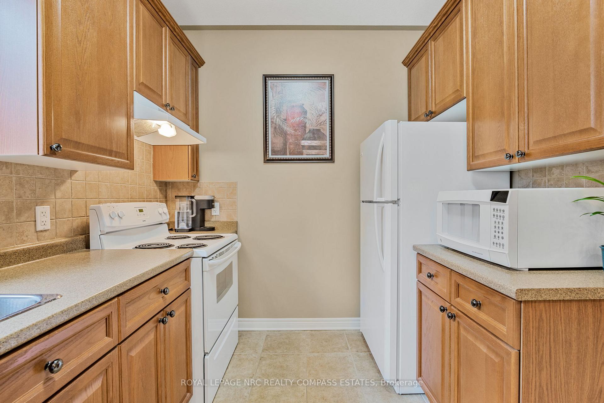 Photo 16 of 18 Willson Crossing, Pelham, Fonthill — HOMEH