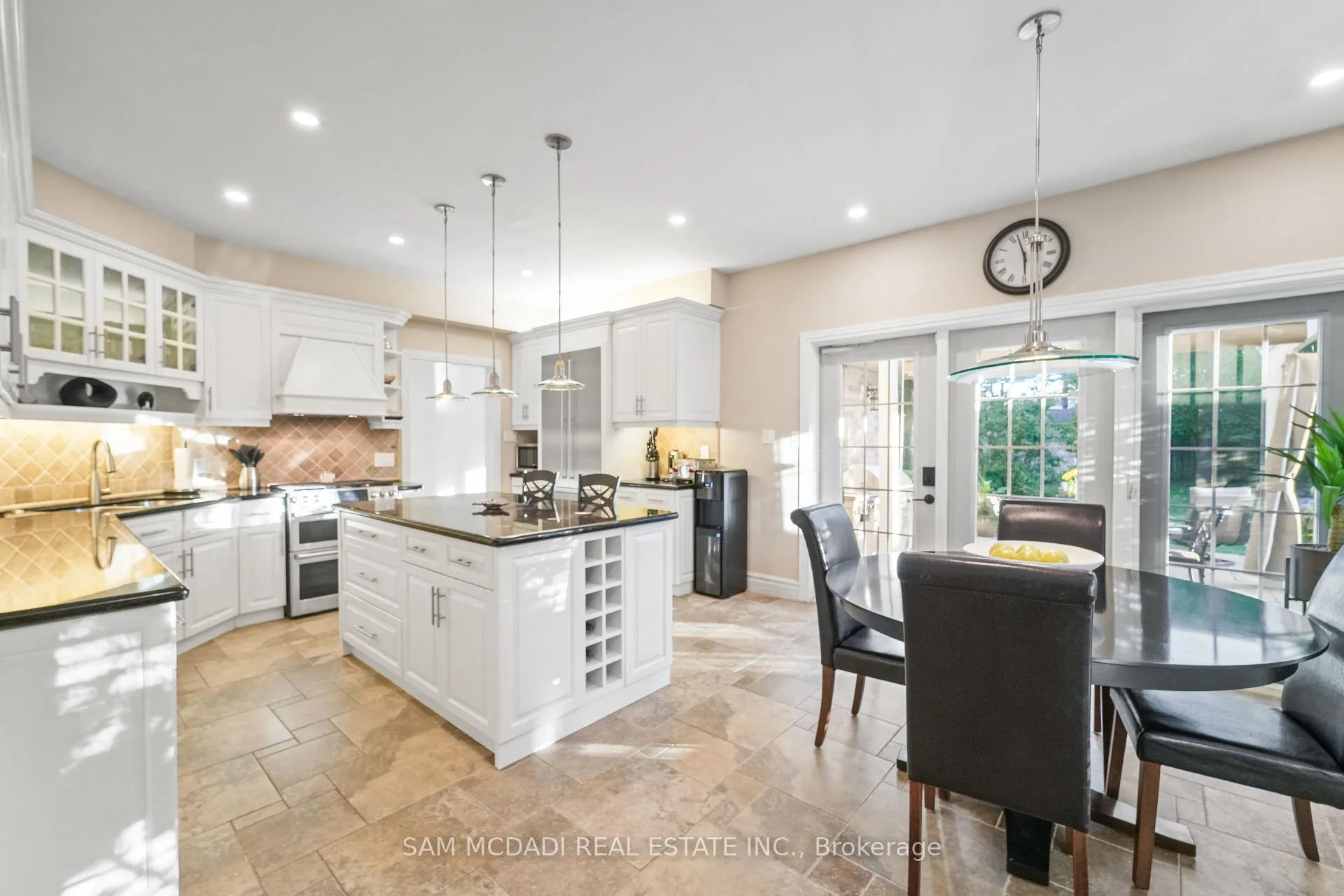 Photo 9 of 724 Atoka Drive, Mississauga, Lorne Park — HOMEH