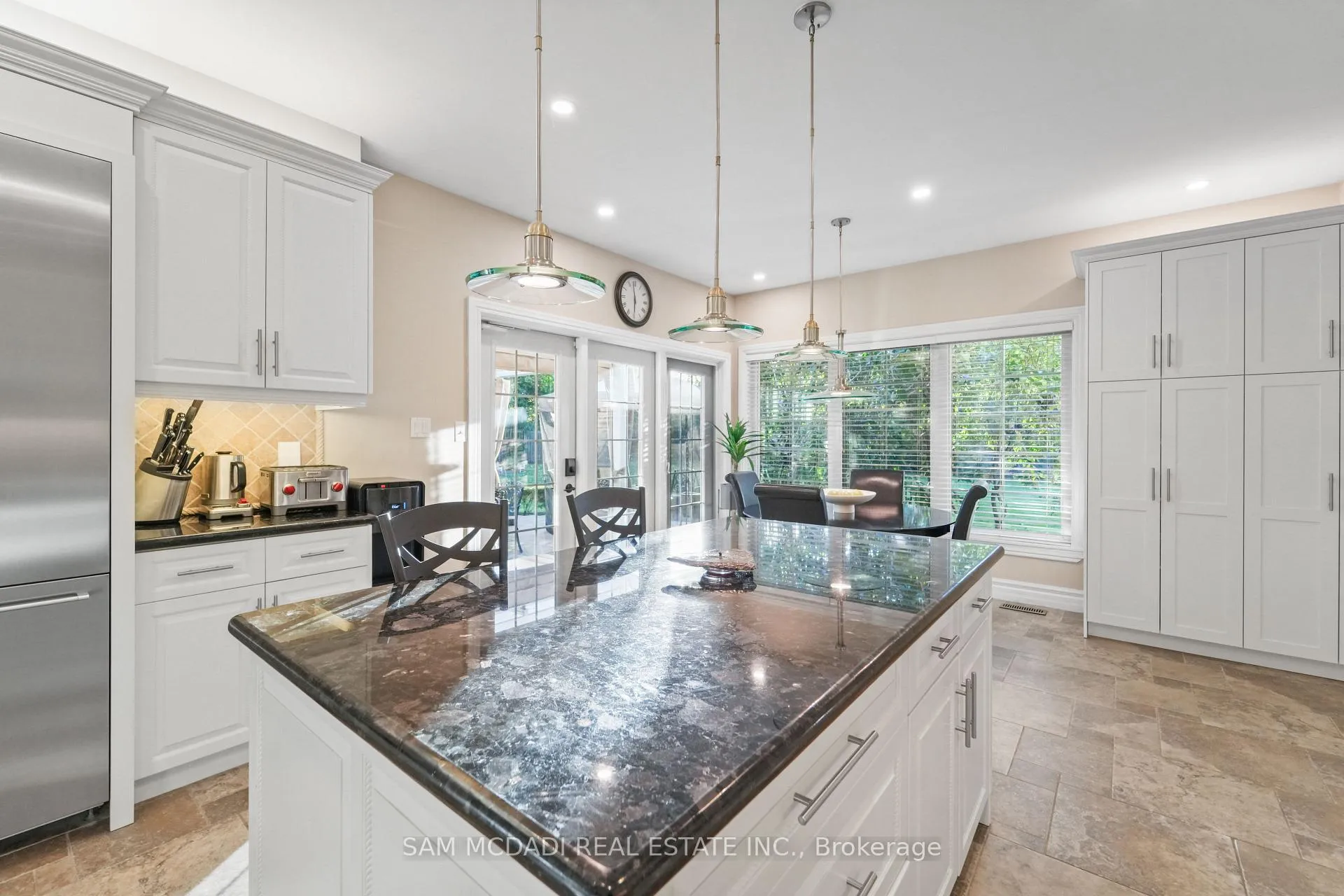 Photo 11 of 724 Atoka Drive, Mississauga, Lorne Park — HOMEH