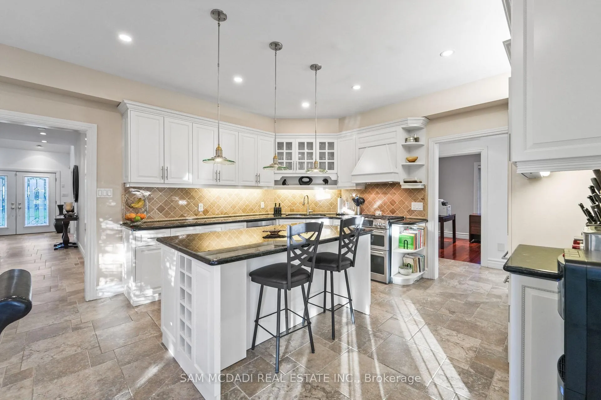 Photo 12 of 724 Atoka Drive, Mississauga, Lorne Park — HOMEH