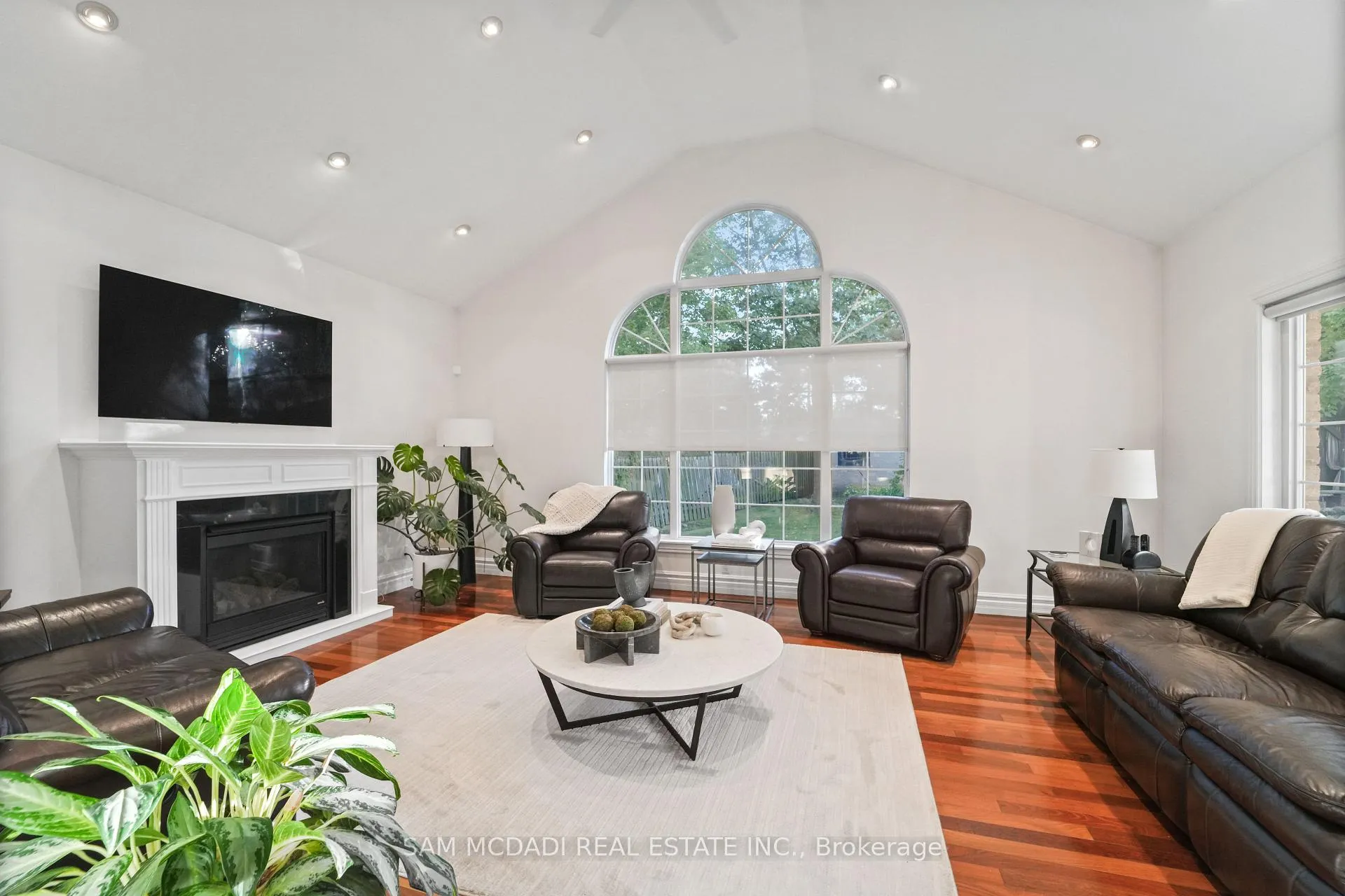 Photo 16 of 724 Atoka Drive, Mississauga, Lorne Park — HOMEH