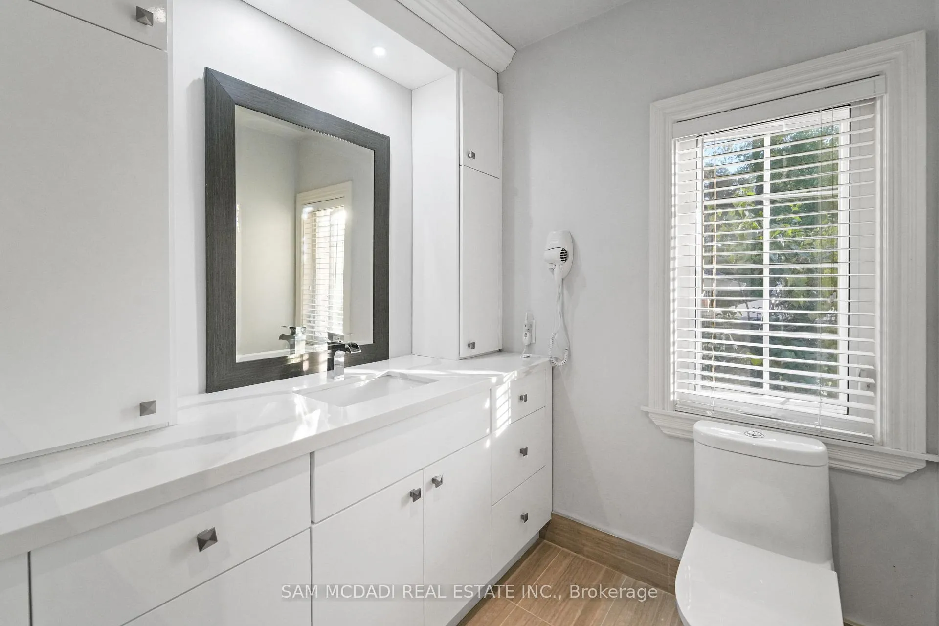 Photo 22 of 724 Atoka Drive, Mississauga, Lorne Park — HOMEH