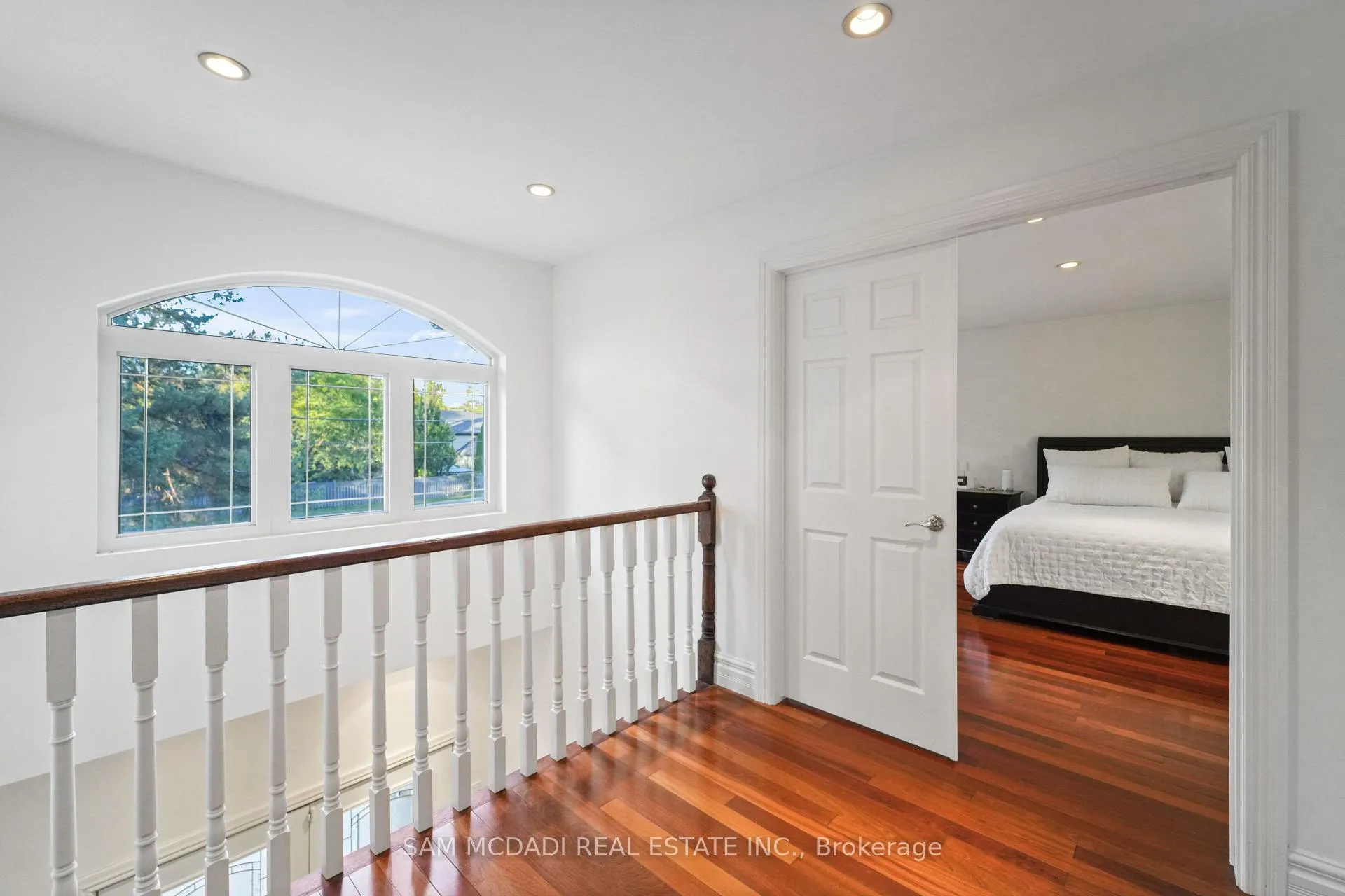 Photo 27 of 724 Atoka Drive, Mississauga, Lorne Park — HOMEH