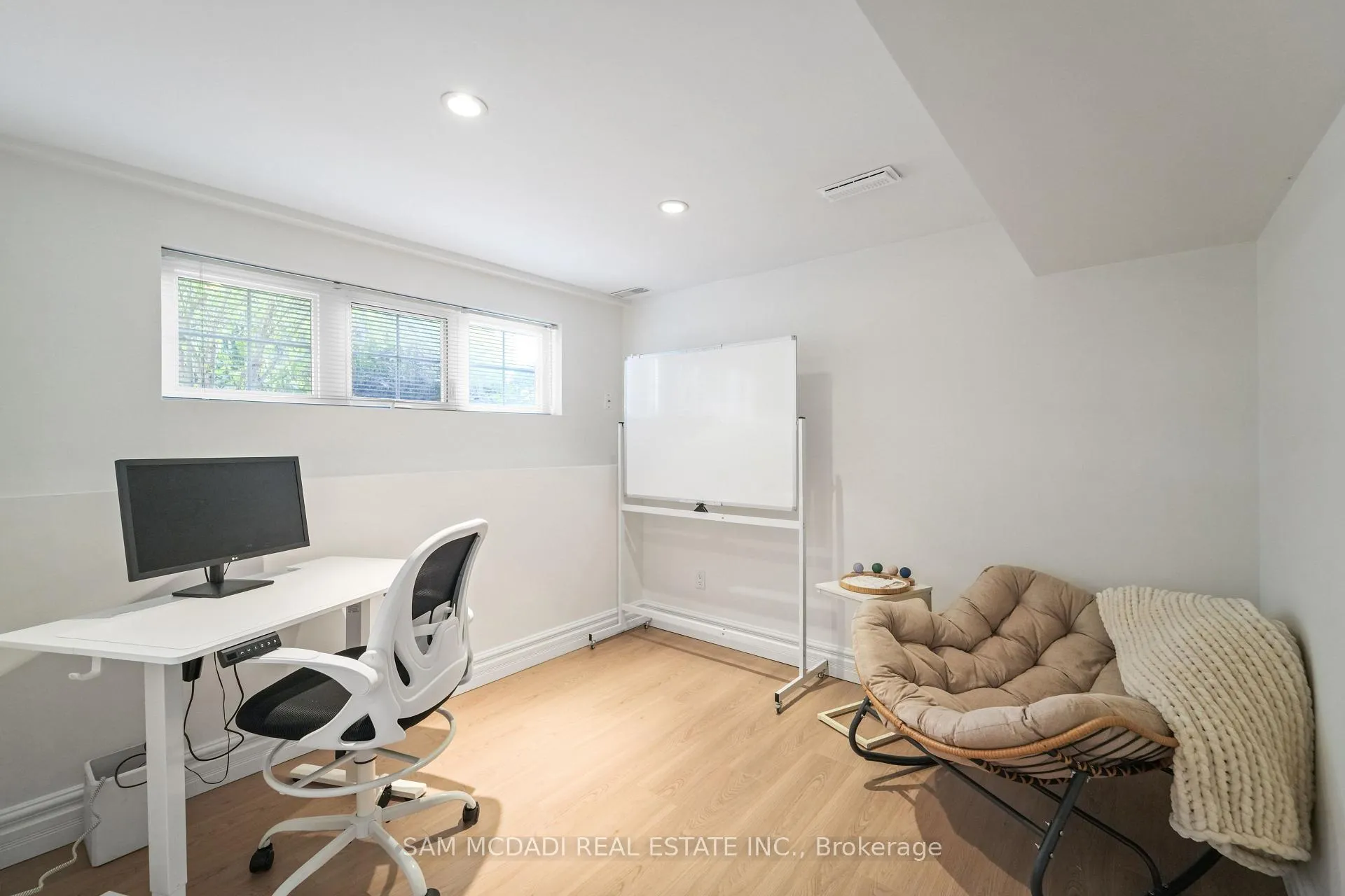 Photo 34 of 724 Atoka Drive, Mississauga, Lorne Park — HOMEH
