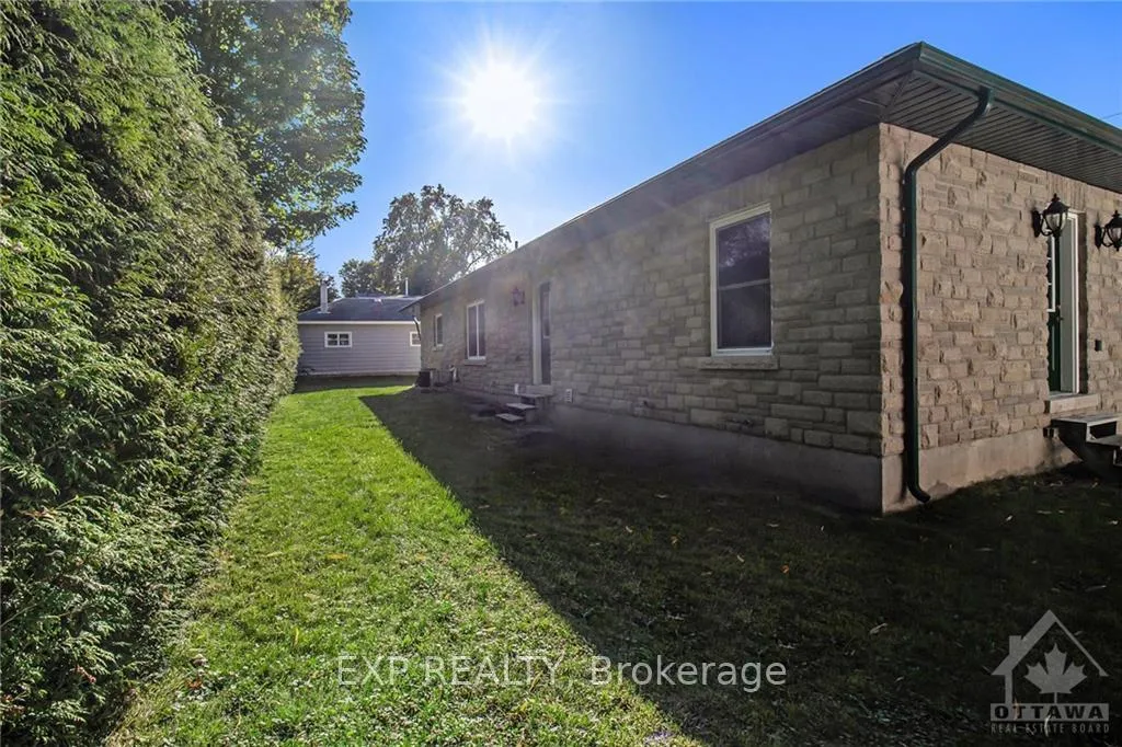 Photo 17 of 30 Halton Street, Perth — HOMEH