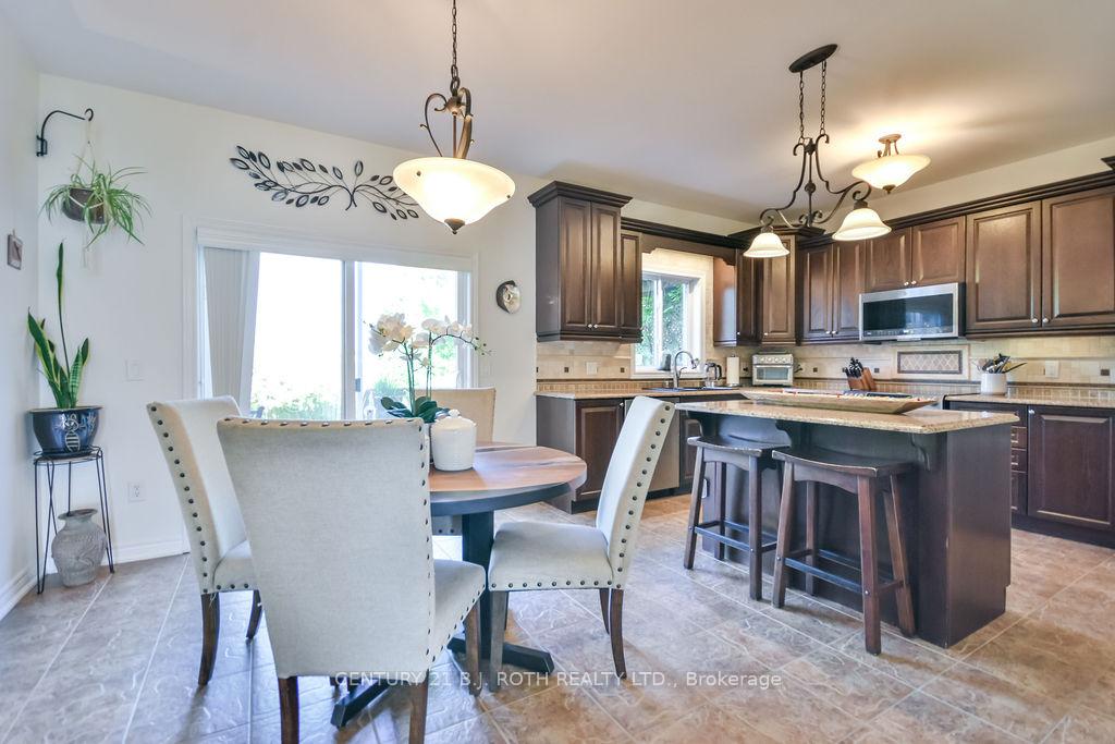 Photo 12 of 120 Atlantis Drive, Orillia — HOMEH