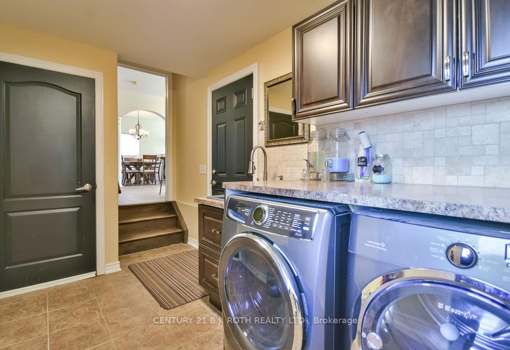 Photo 17 of 120 Atlantis Drive, Orillia — HOMEH