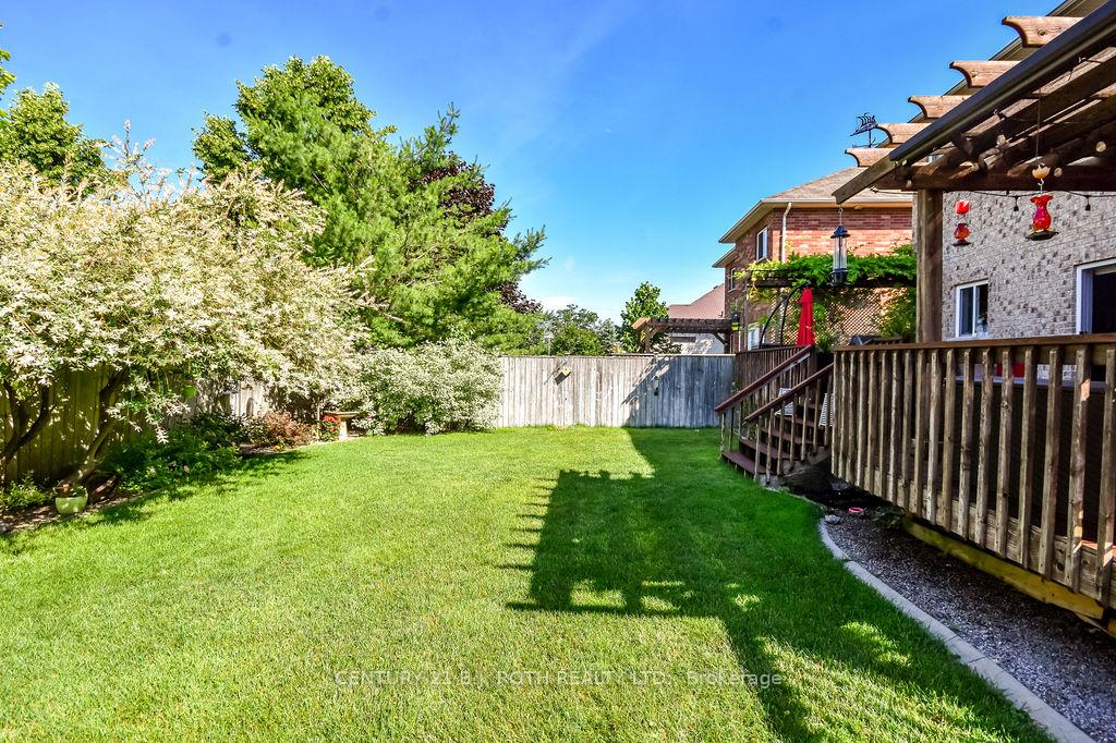 Photo 30 of 120 Atlantis Drive, Orillia — HOMEH