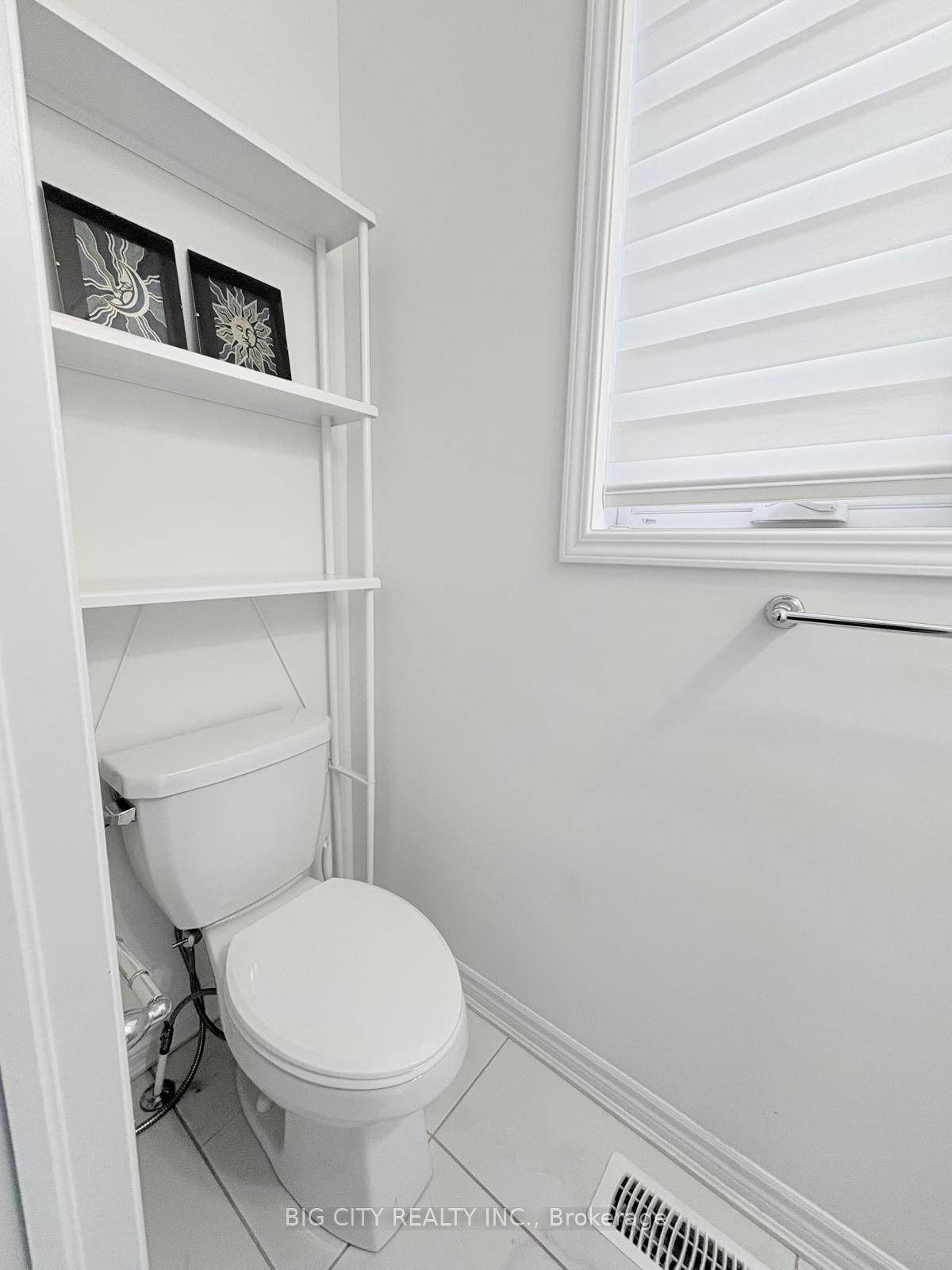 Photo 9 of 982 Cherry Court, Milton, Cobban — HOMEH