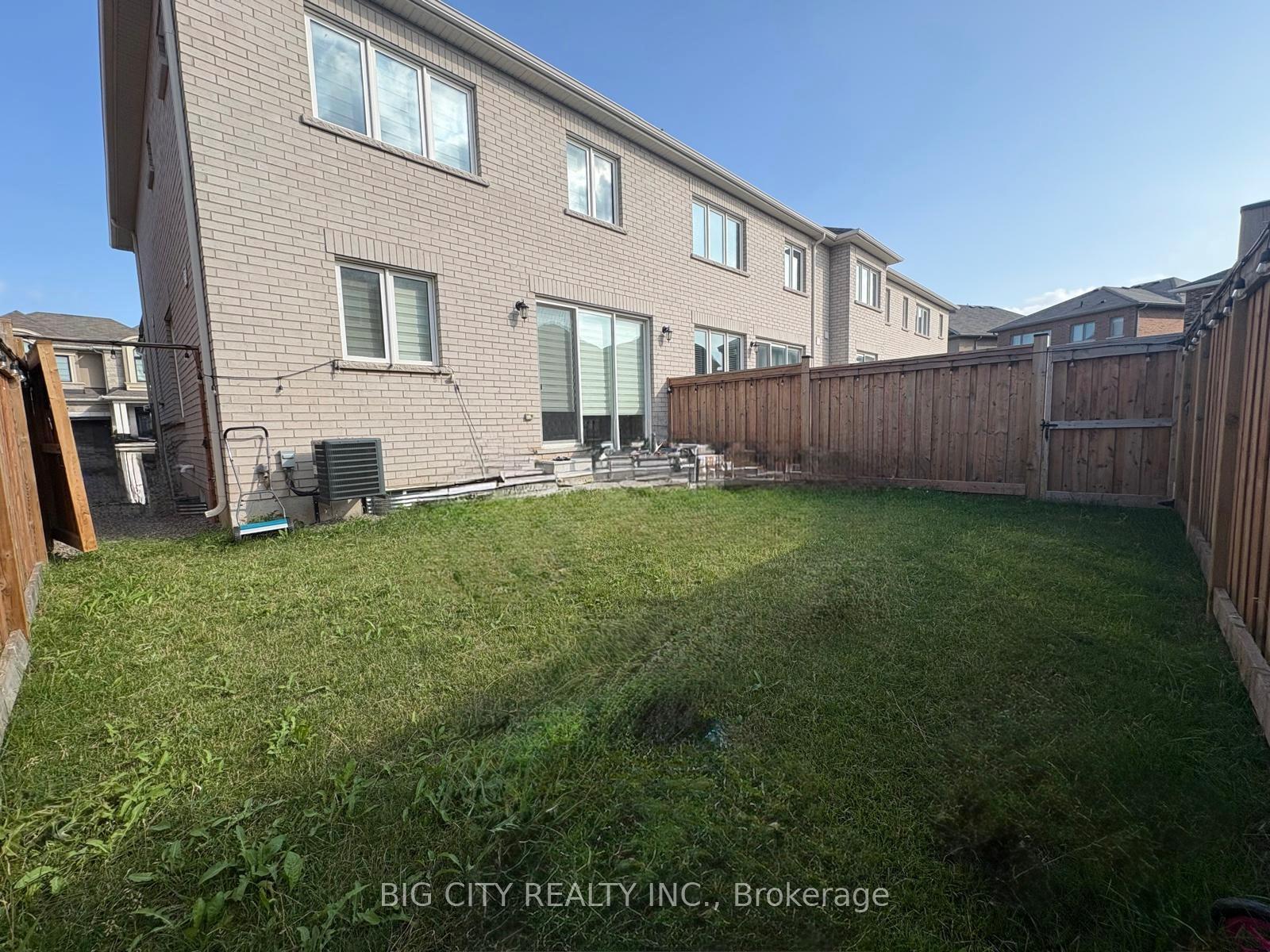 Photo 25 of 982 Cherry Court, Milton, Cobban — HOMEH