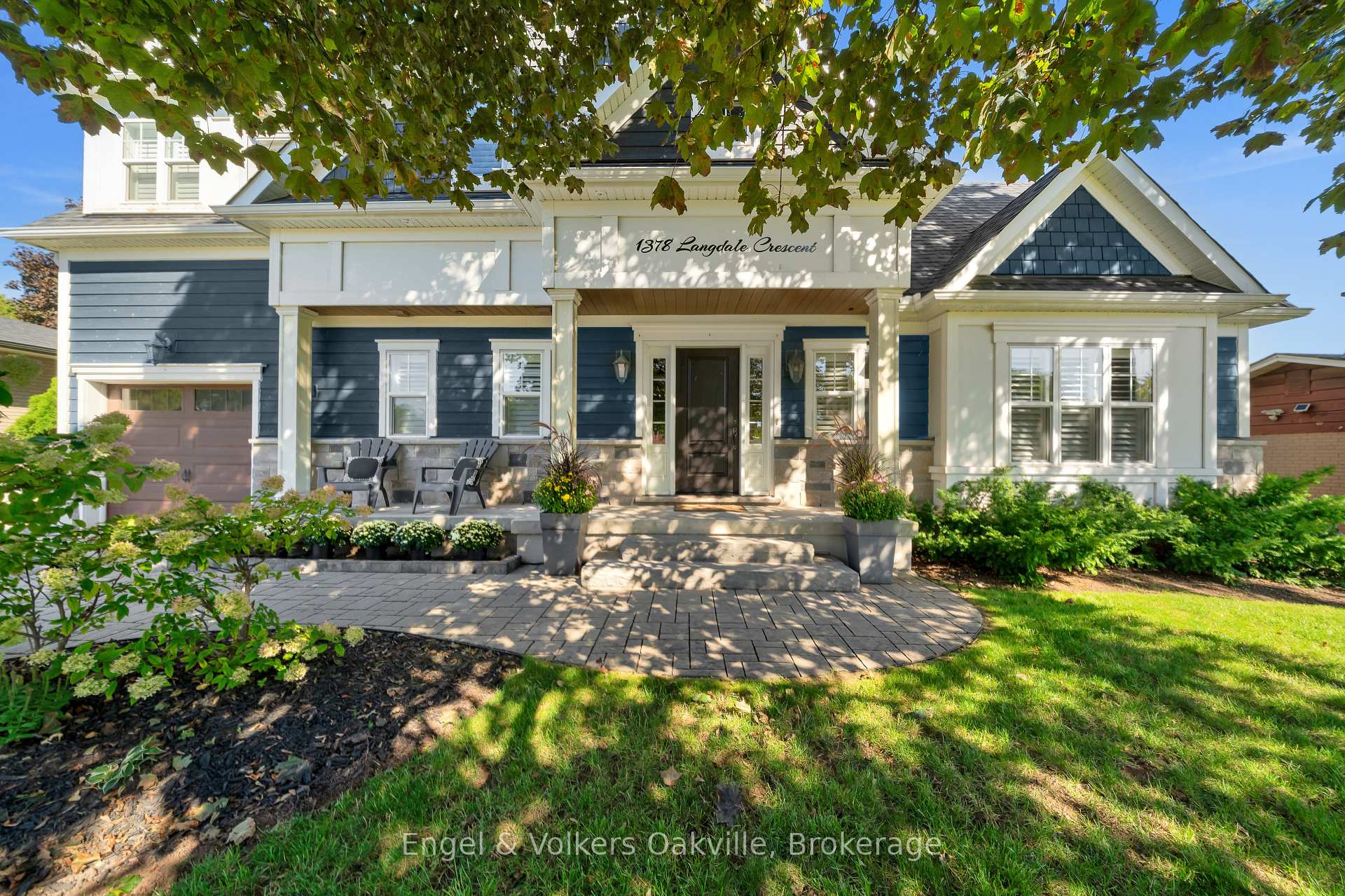 Photo 1 of 1378 Langdale Crescent, Oakville, Falgarwood — HOMEH