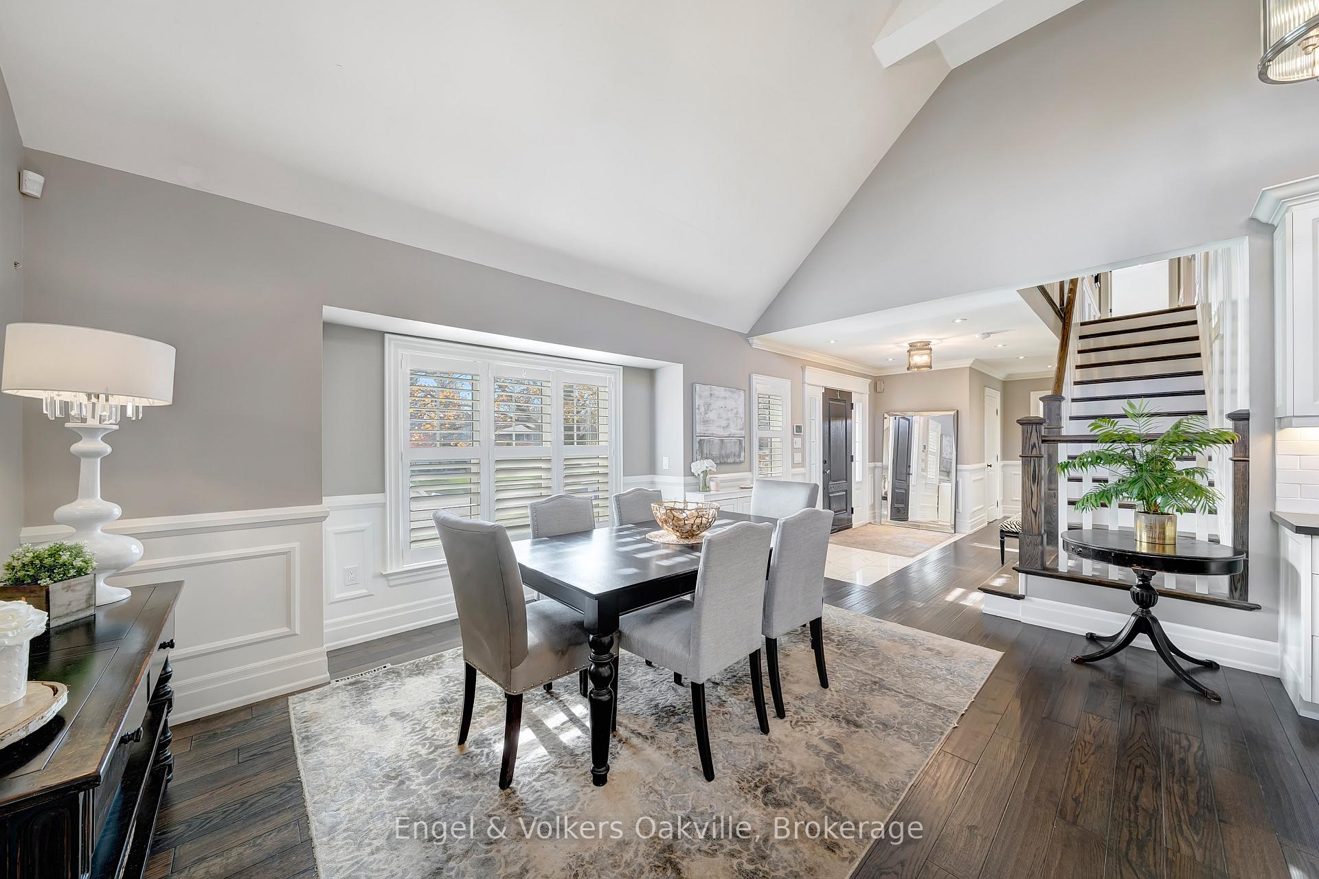 Photo 7 of 1378 Langdale Crescent, Oakville, Falgarwood — HOMEH