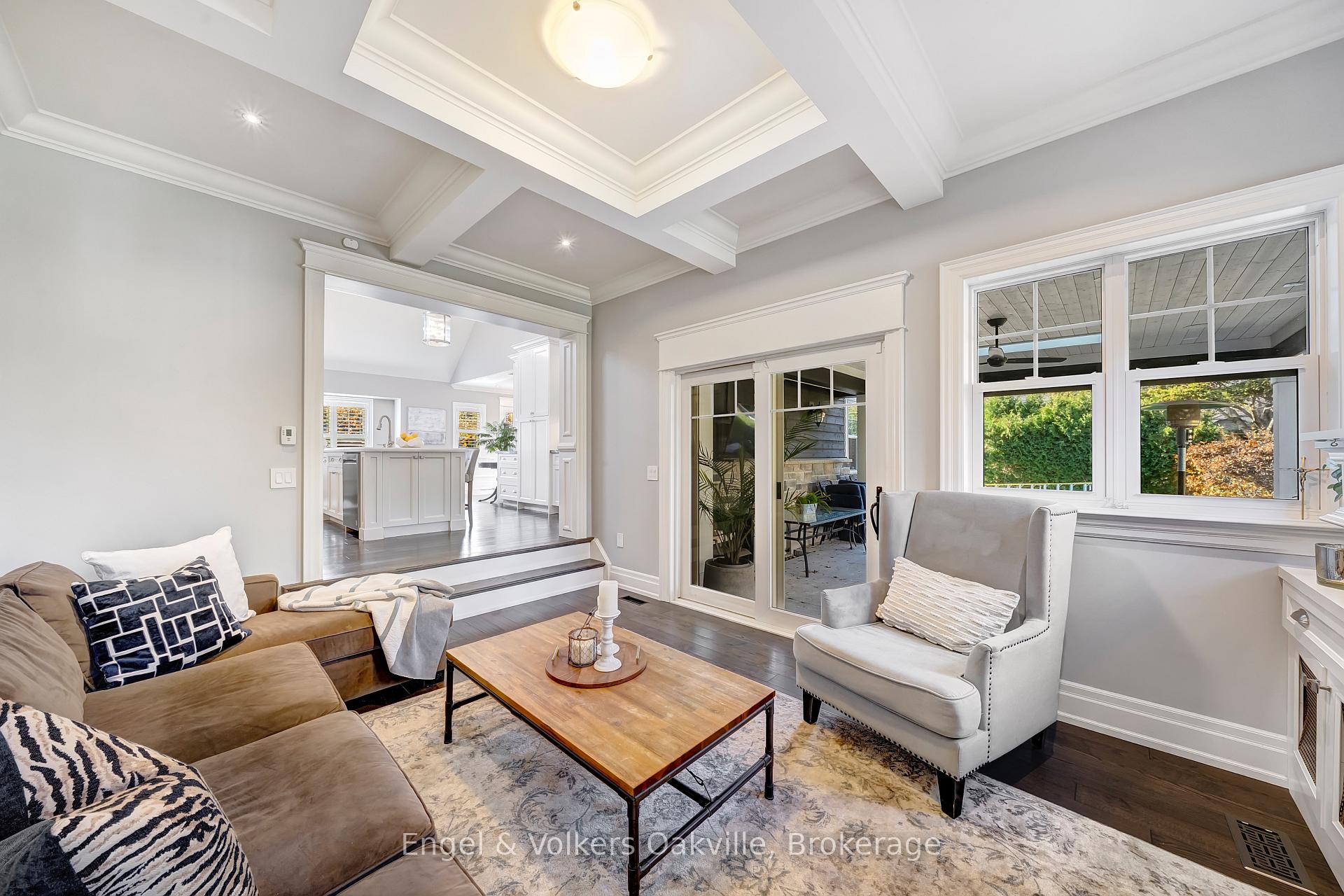 Photo 15 of 1378 Langdale Crescent, Oakville, Falgarwood — HOMEH