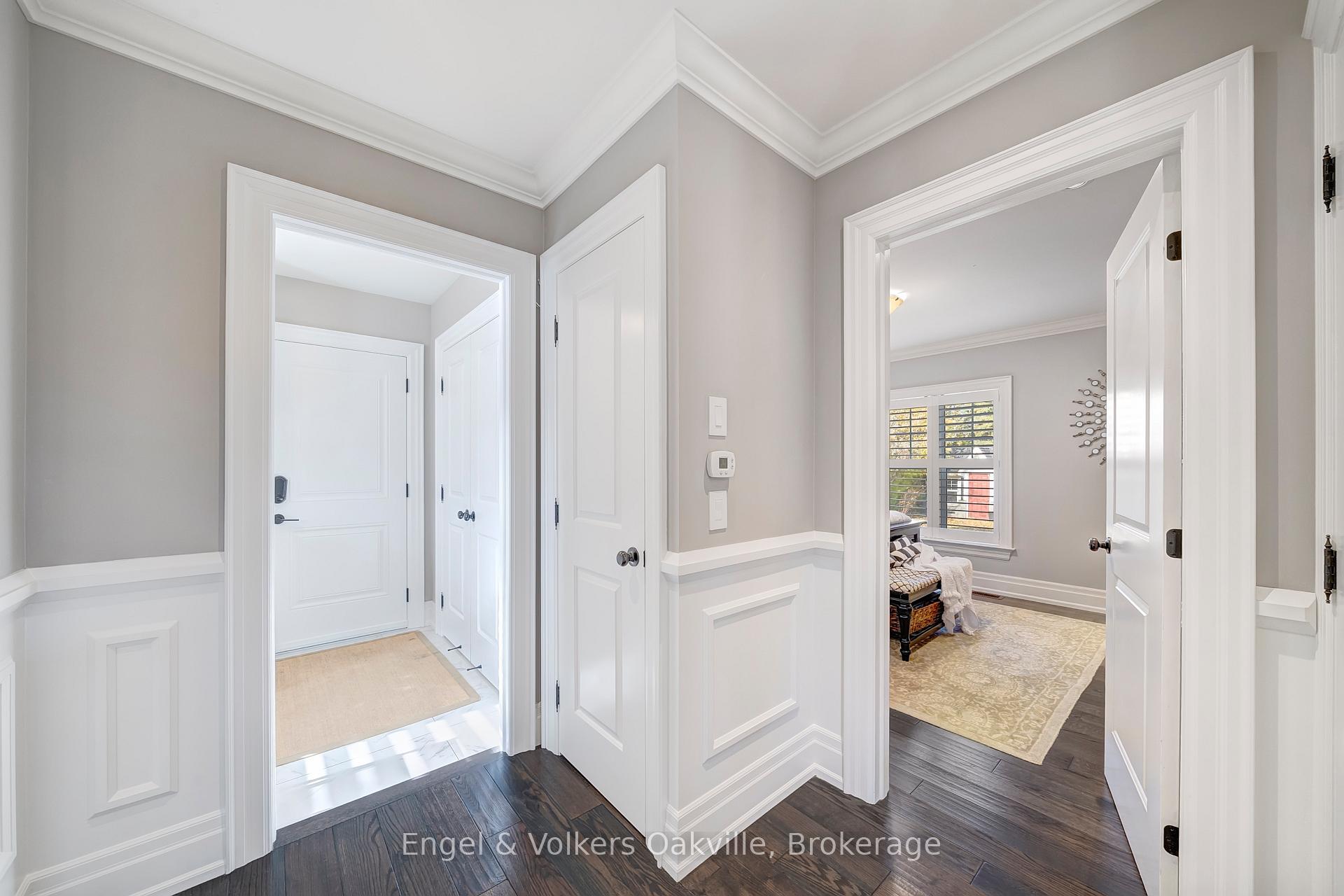 Photo 16 of 1378 Langdale Crescent, Oakville, Falgarwood — HOMEH